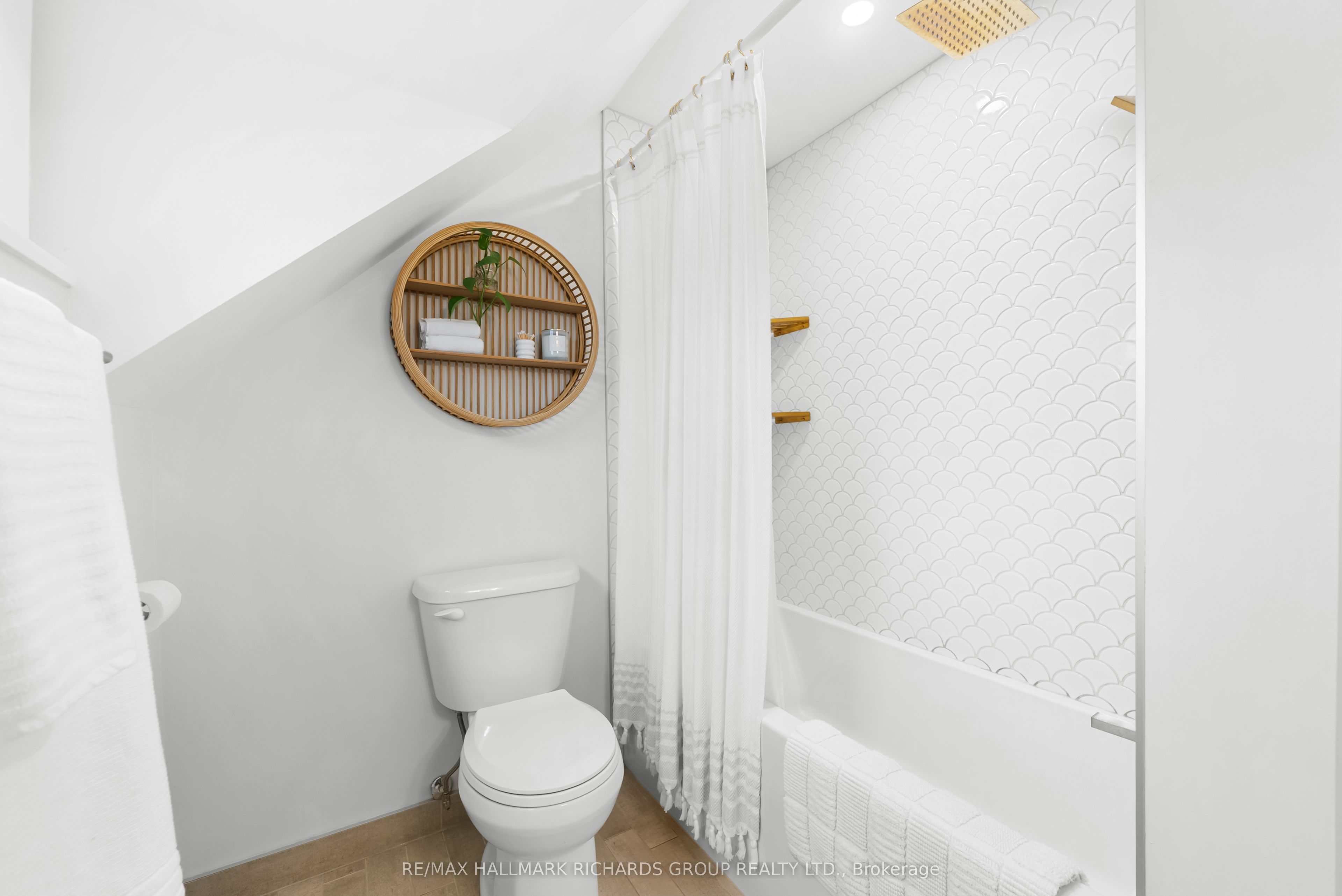 87 Rhodes Avenue Property Photo 16