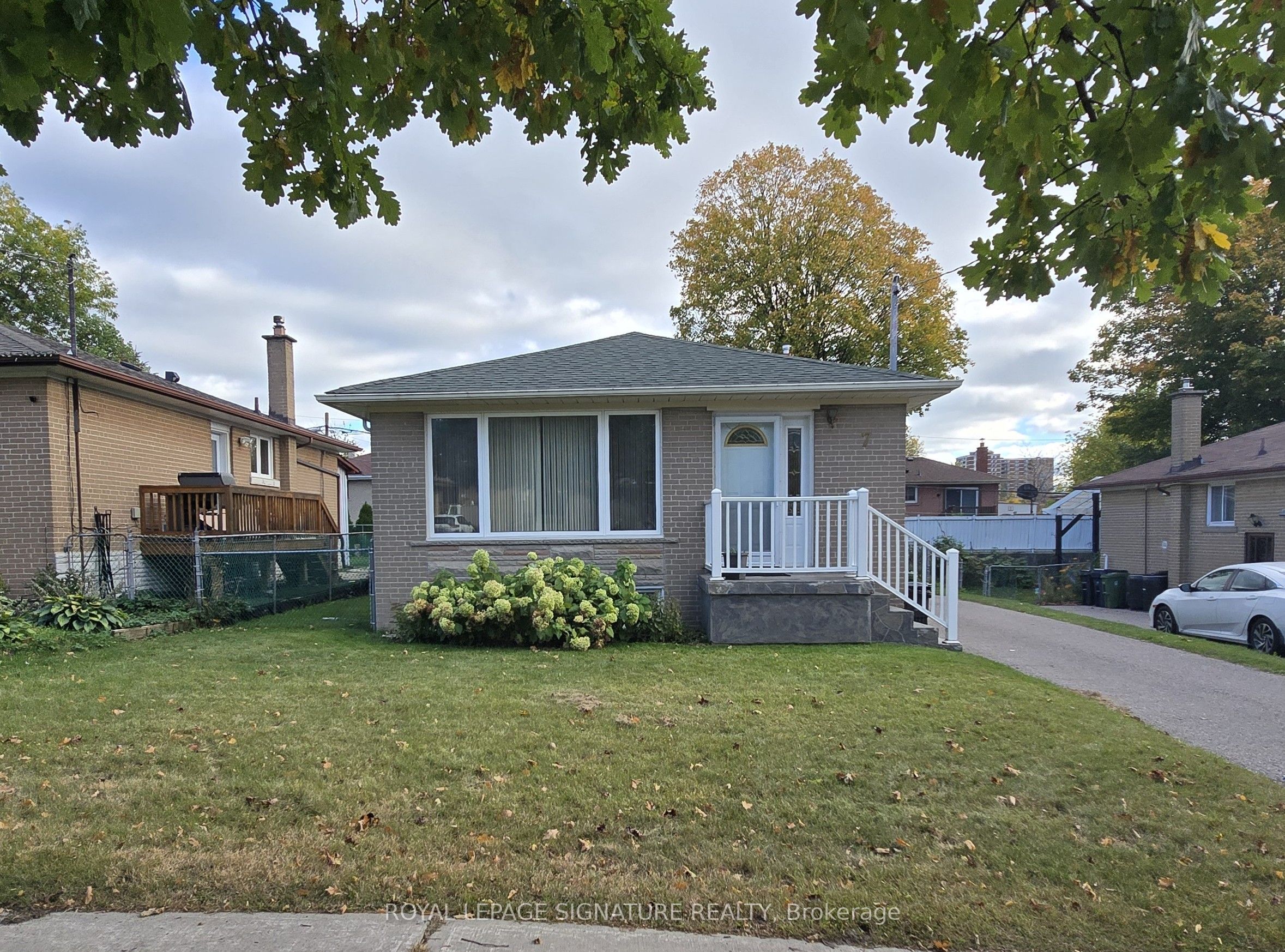 7 Scotchdale Avenue Property Photo 1