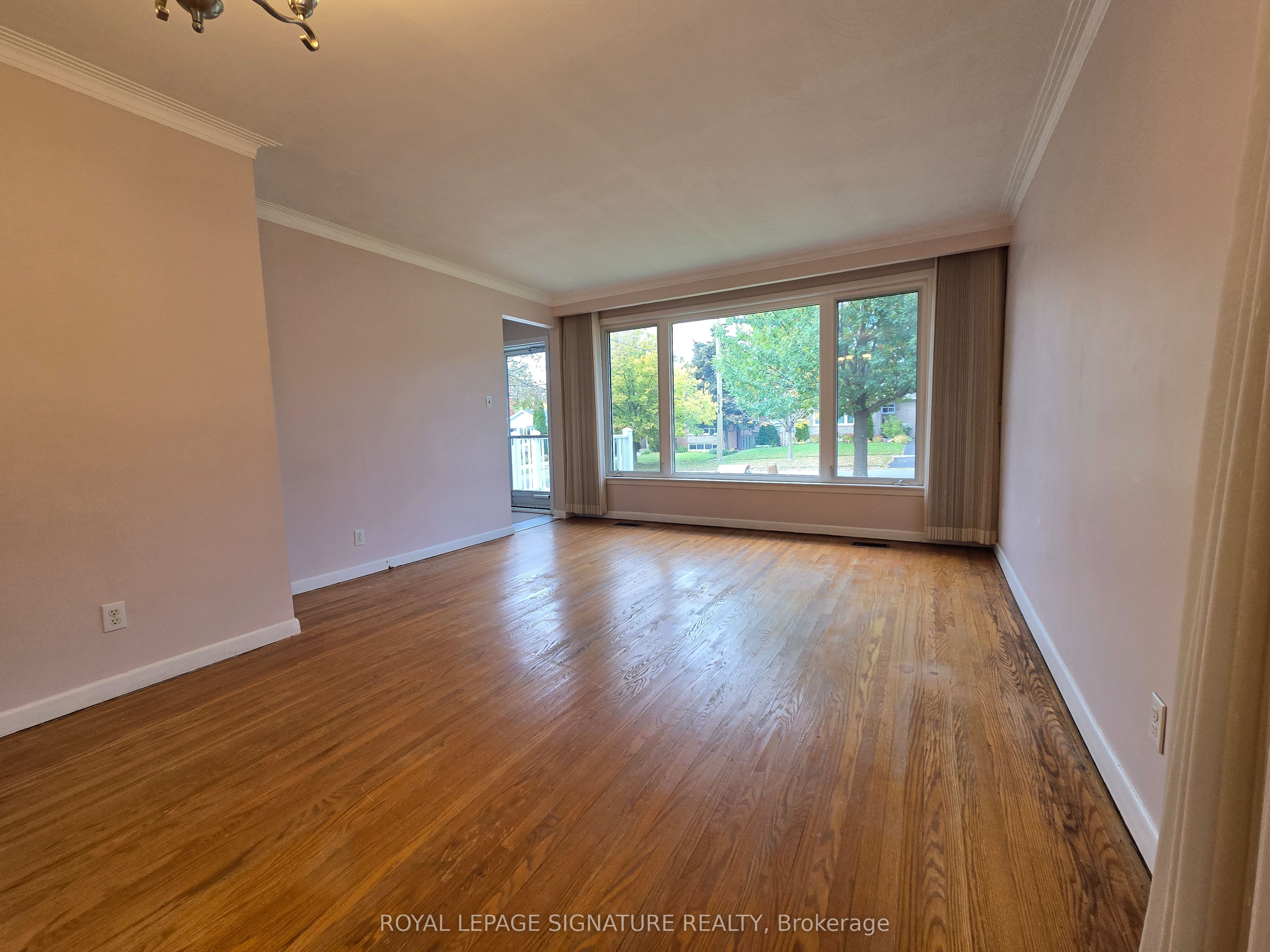 7 Scotchdale Avenue Property Photo 7