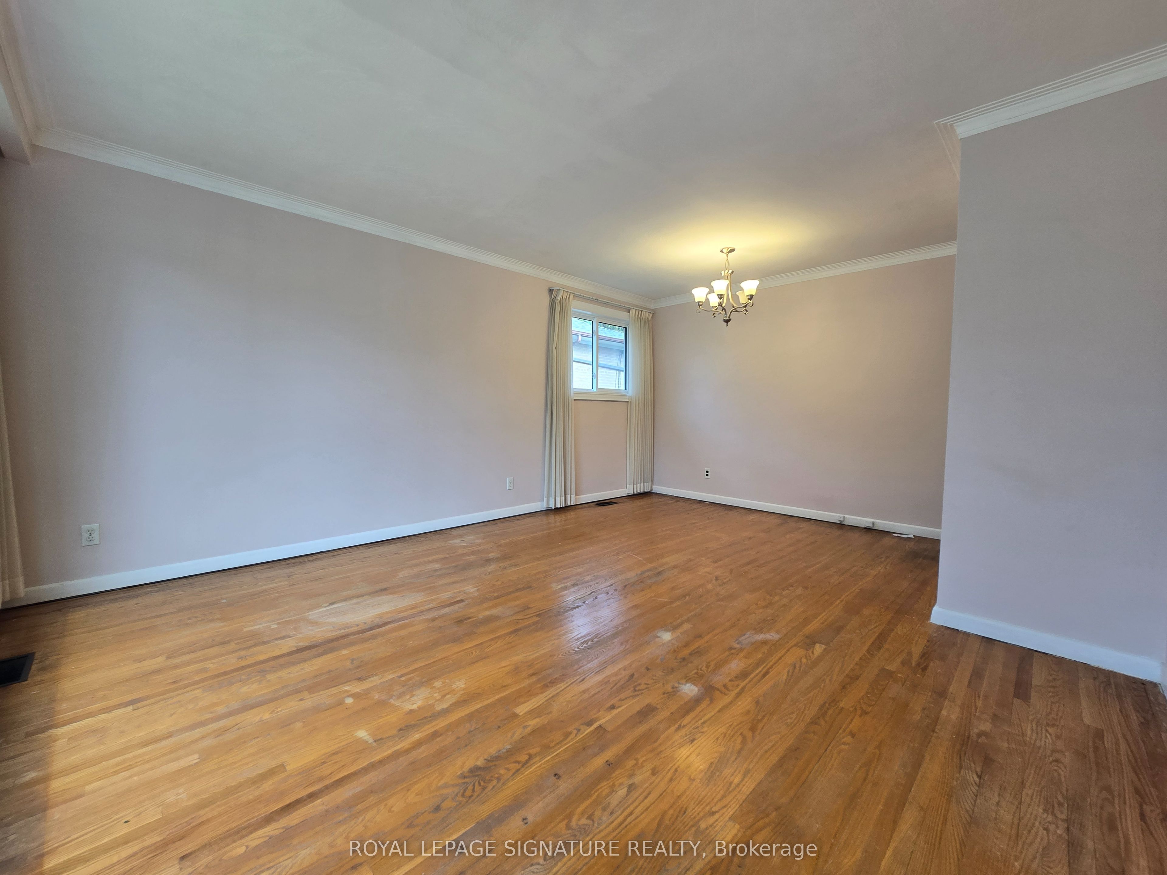7 Scotchdale Avenue Property Photo 8
