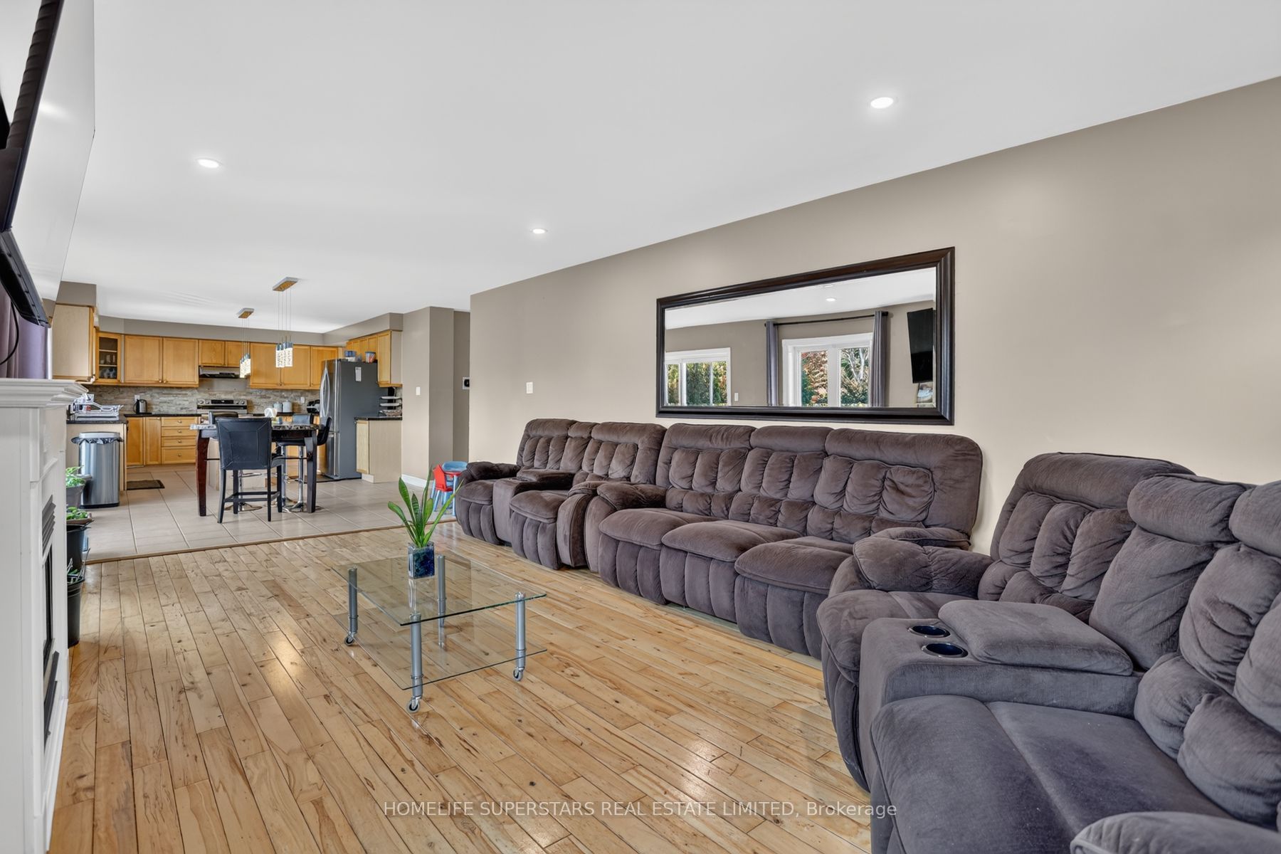 29 Westacott Crescent Property Photo 3