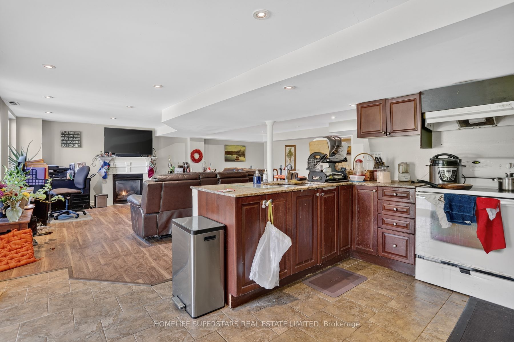 29 Westacott Crescent Property Photo 5
