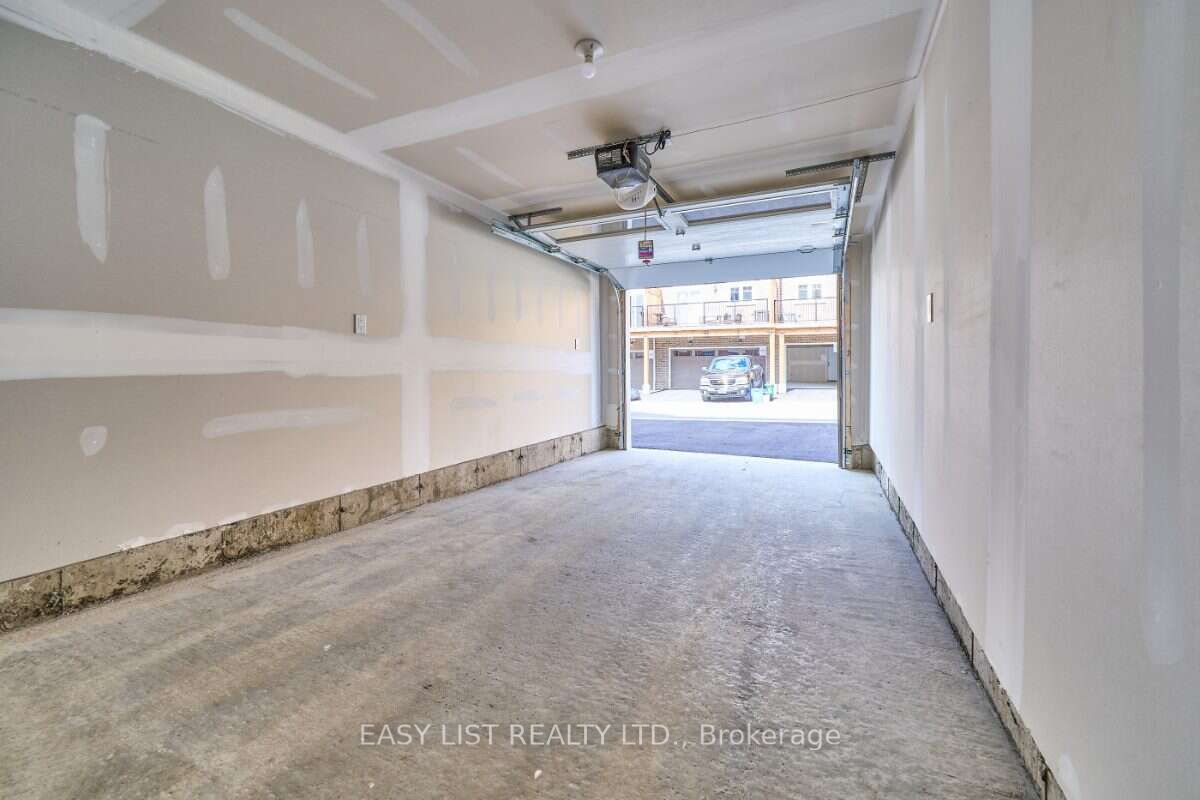 27 Nady Lane Property Photo 9