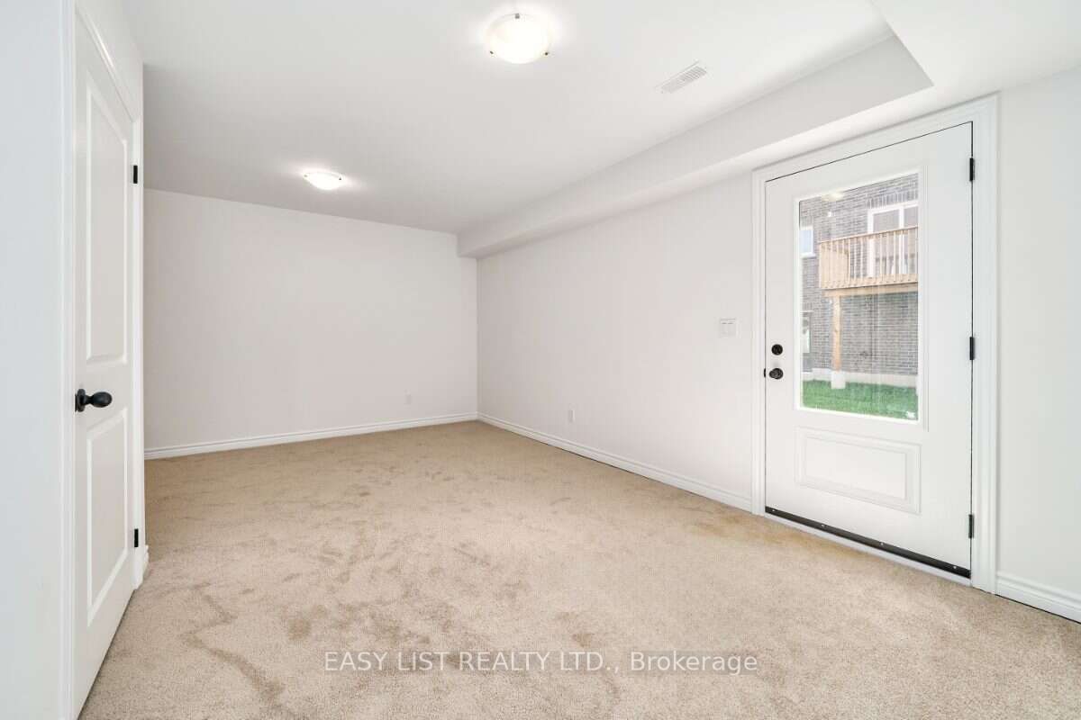 27 Nady Lane Property Photo 13