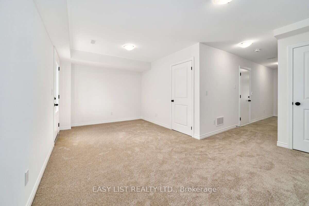 27 Nady Lane Property Photo 14