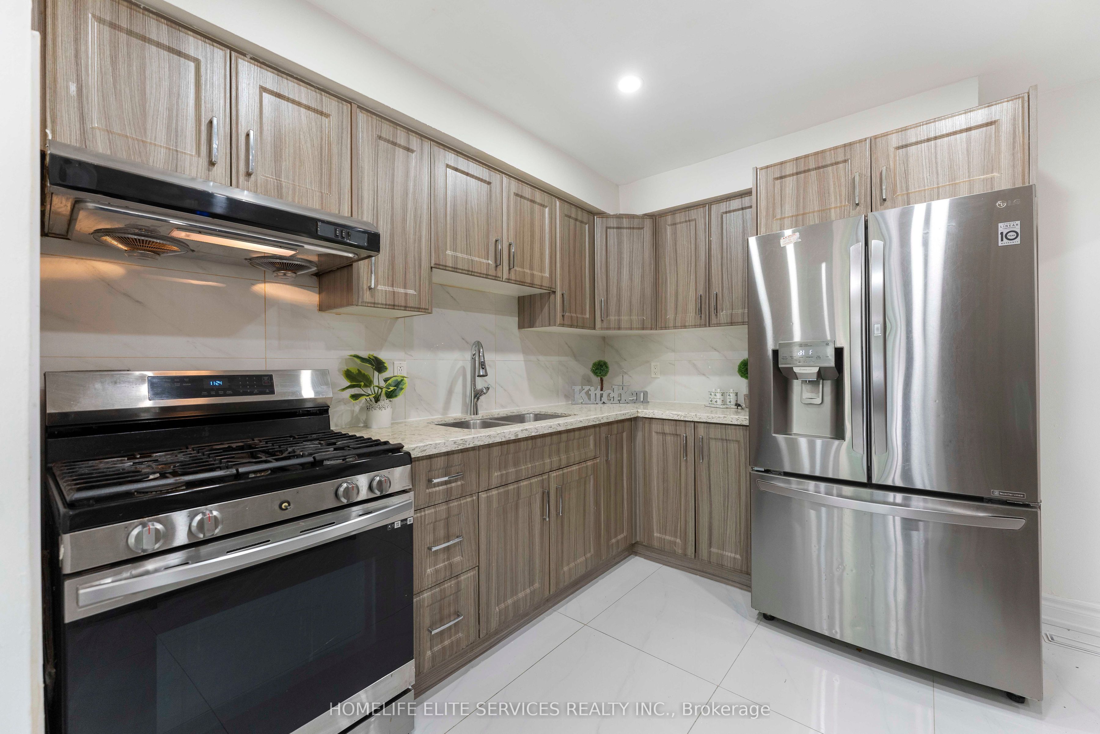 44 Greenhedges Court Property Photo 16