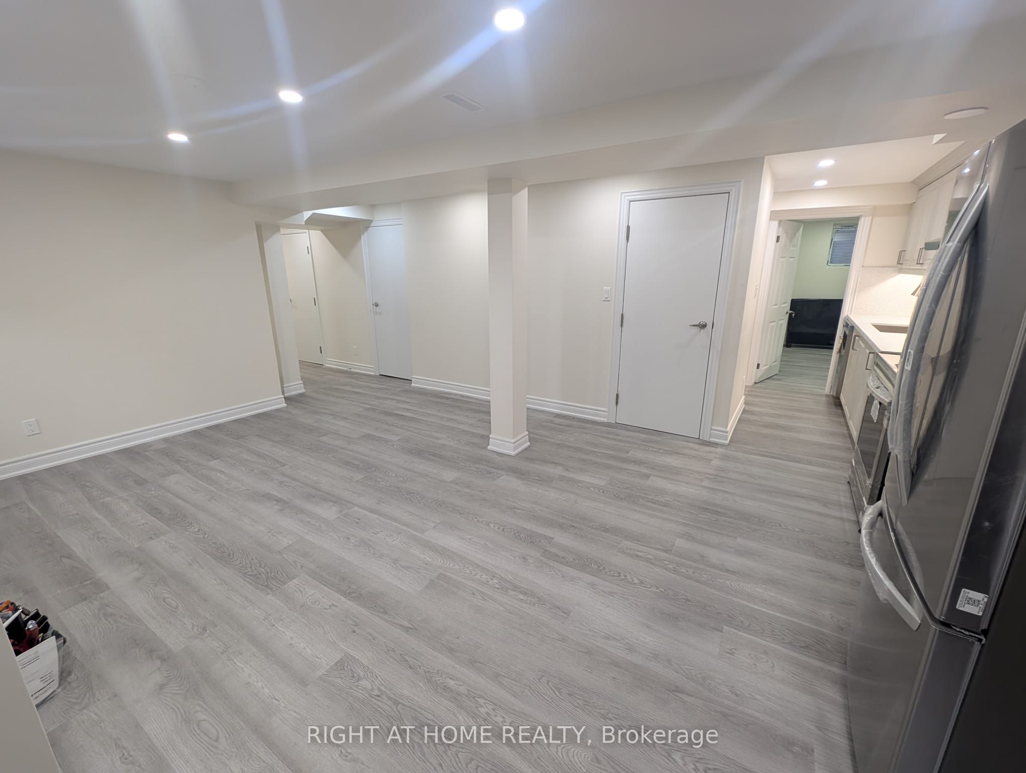 8 Mantell Crescent Bsmt Property Photo 1