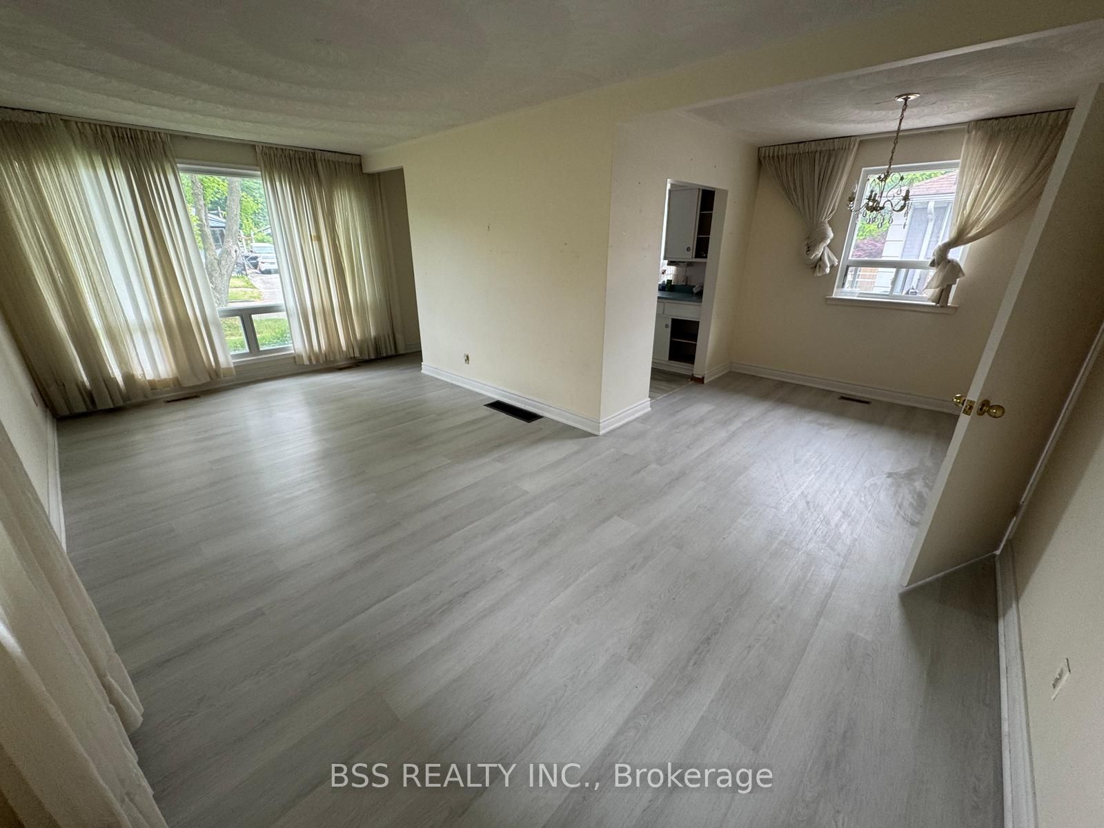 7 Shier Drive Property Photo 3