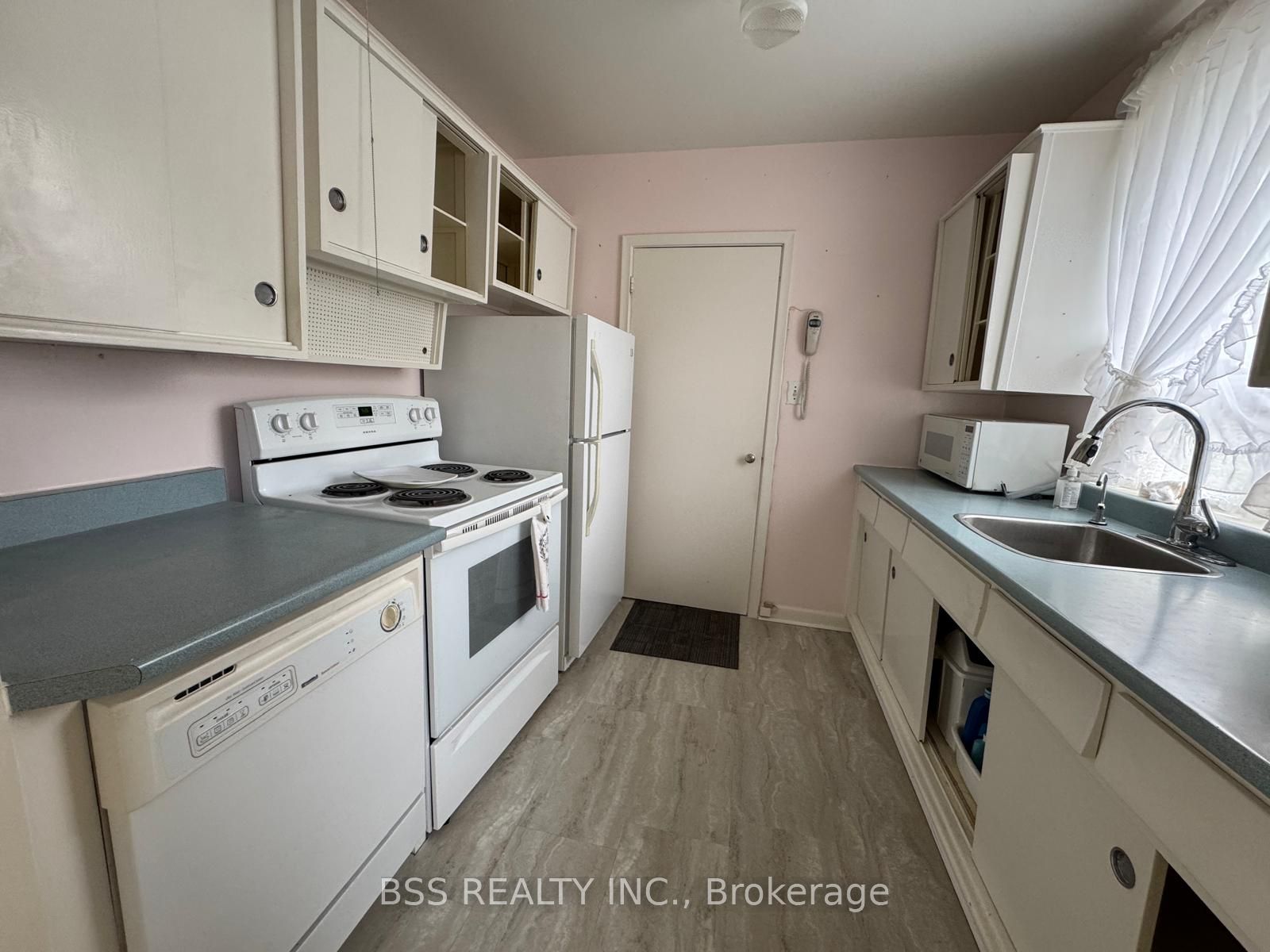 7 Shier Drive Property Photo 5