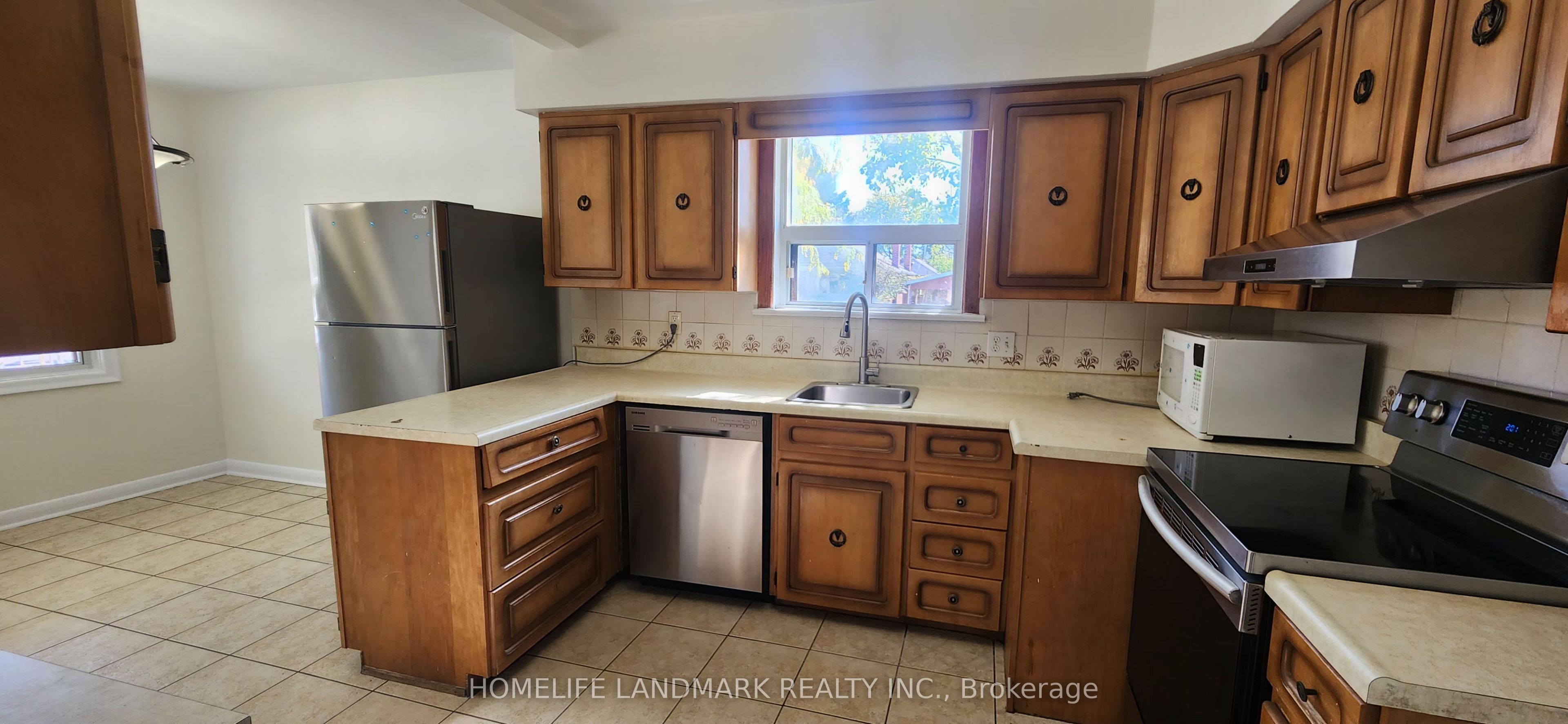 2 Tardree Place Main Property Photo 4