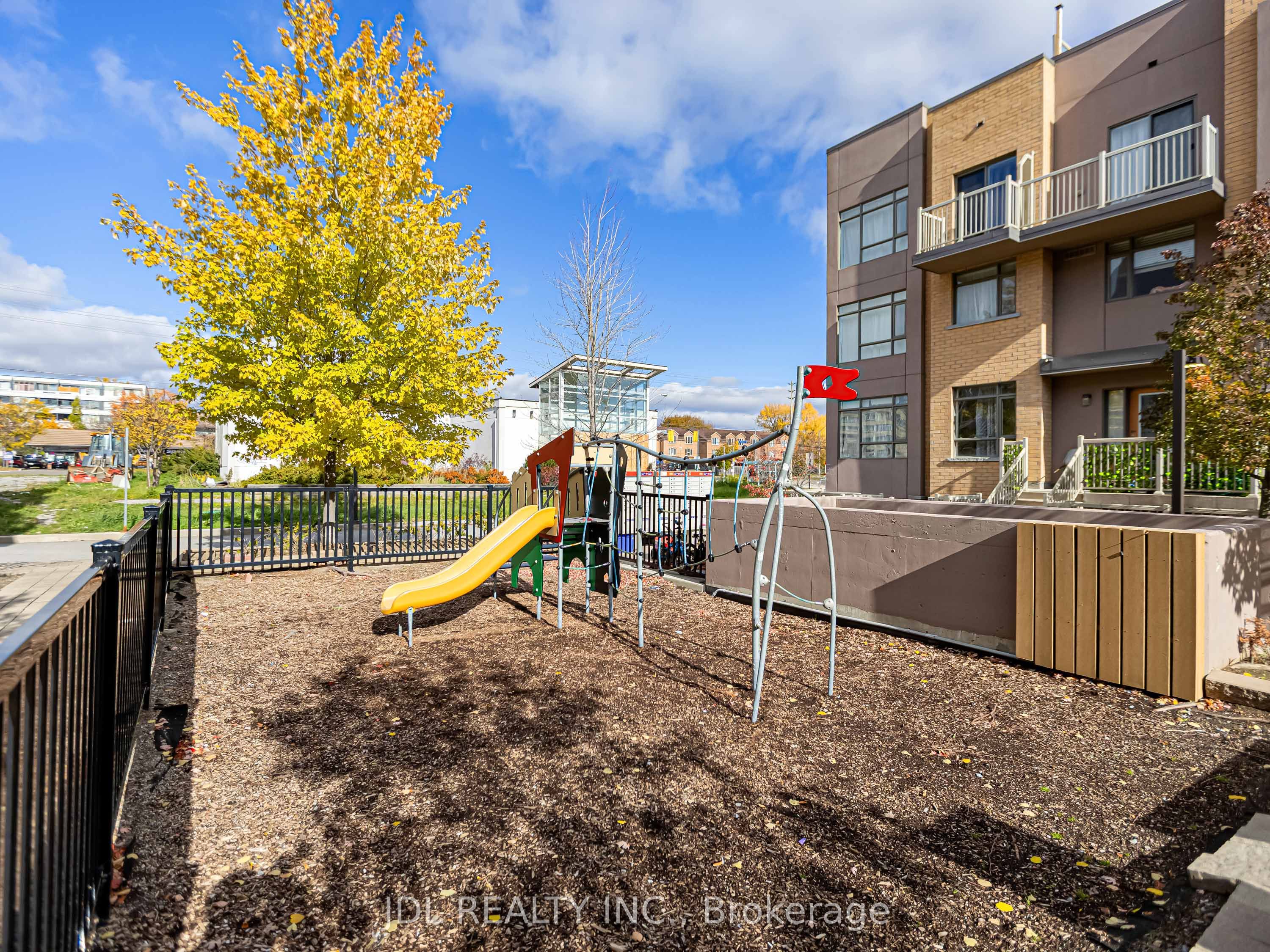 90 Orchid Place Drive 307 Property Photo 5