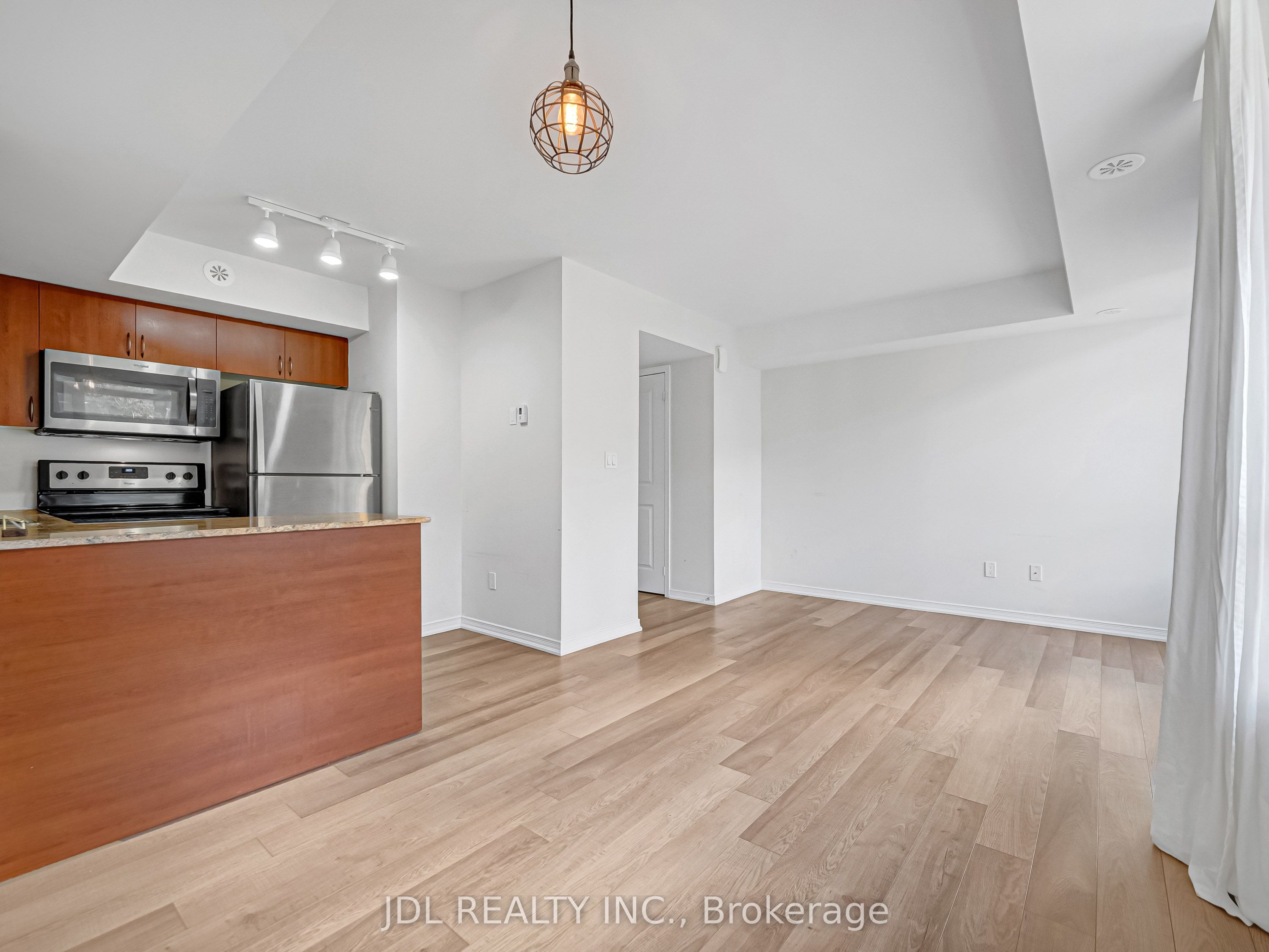 90 Orchid Place Drive 307 Property Photo 10