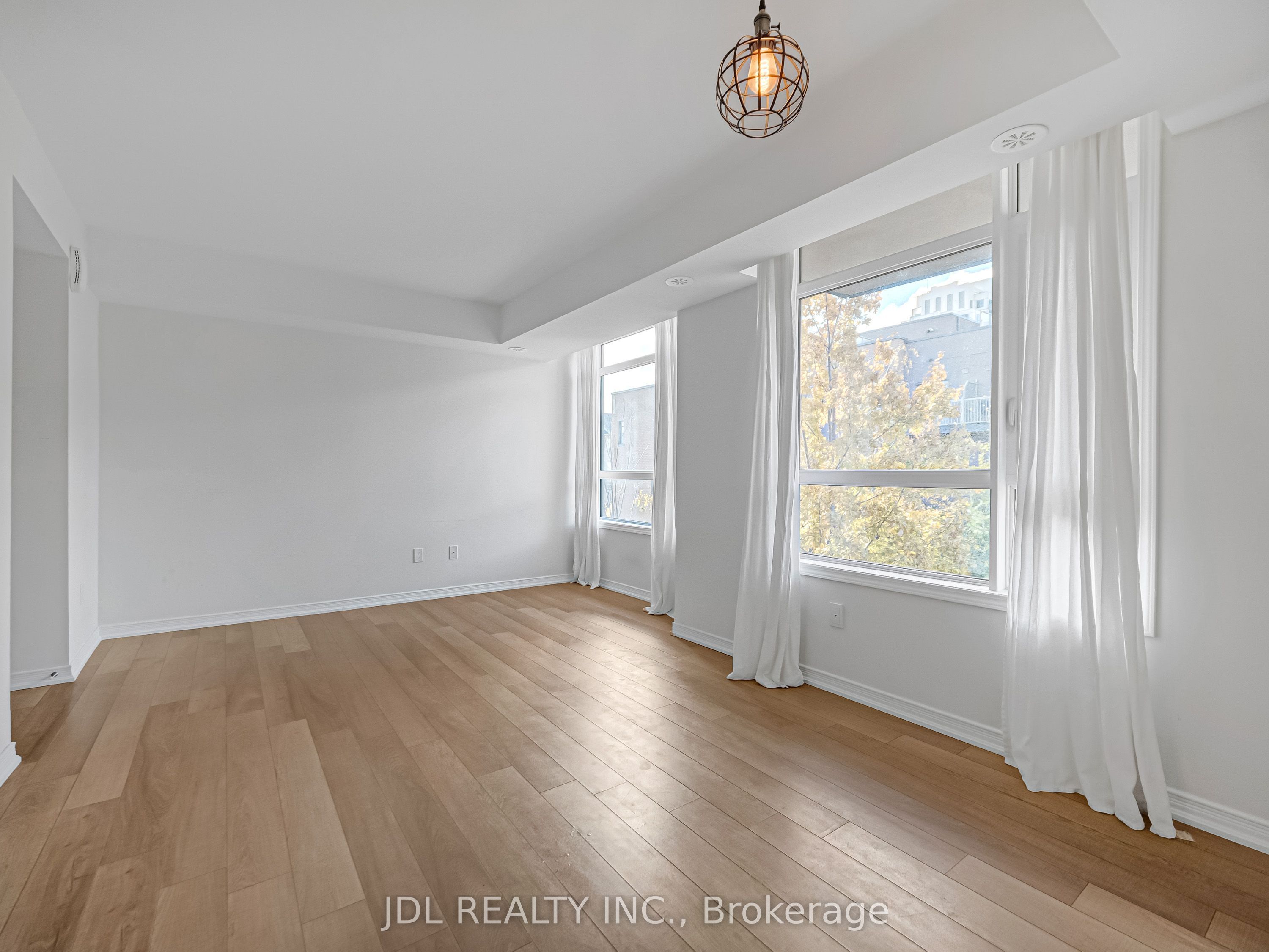 90 Orchid Place Drive 307 Property Photo 11