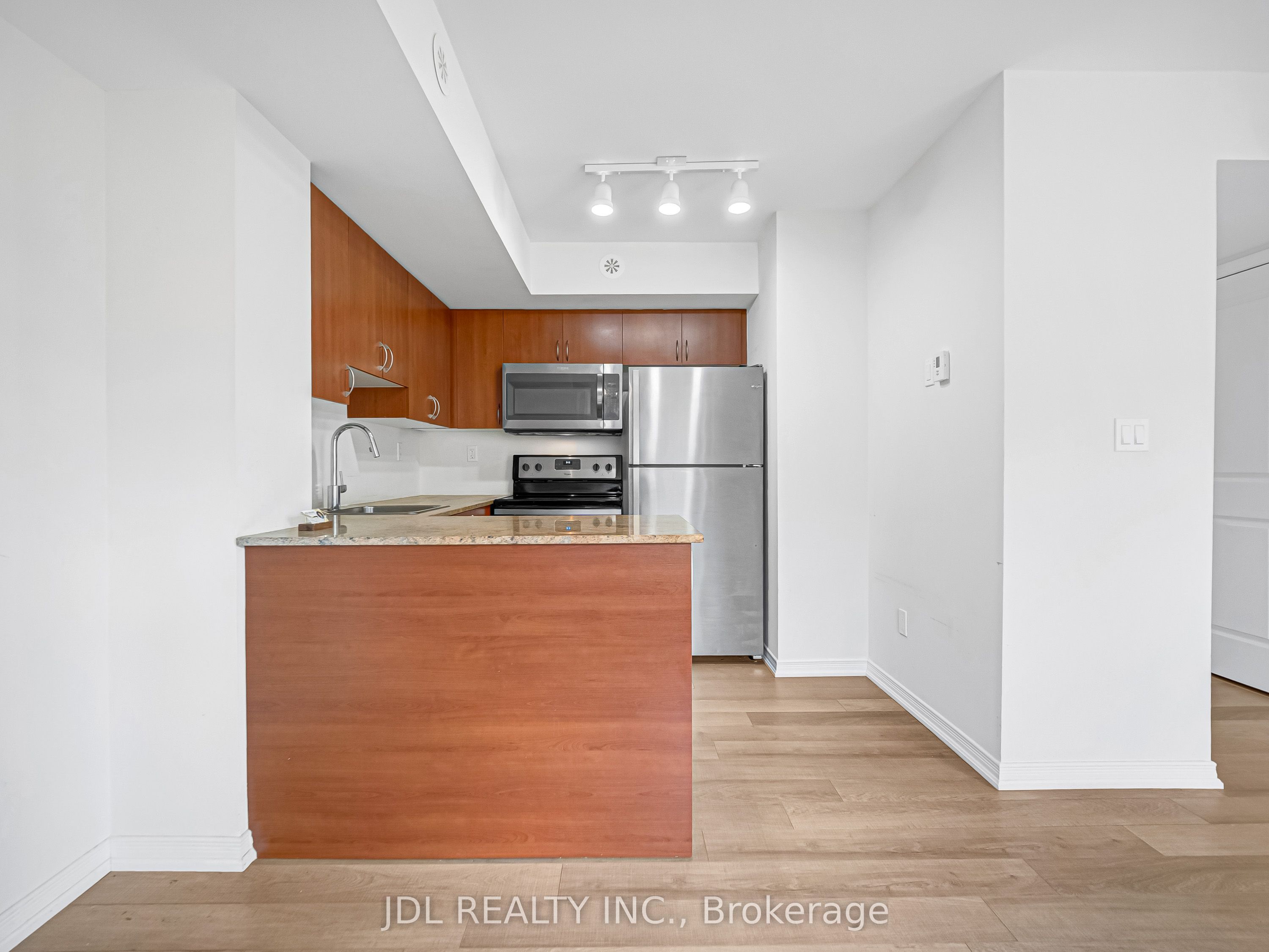 90 Orchid Place Drive 307 Property Photo 12