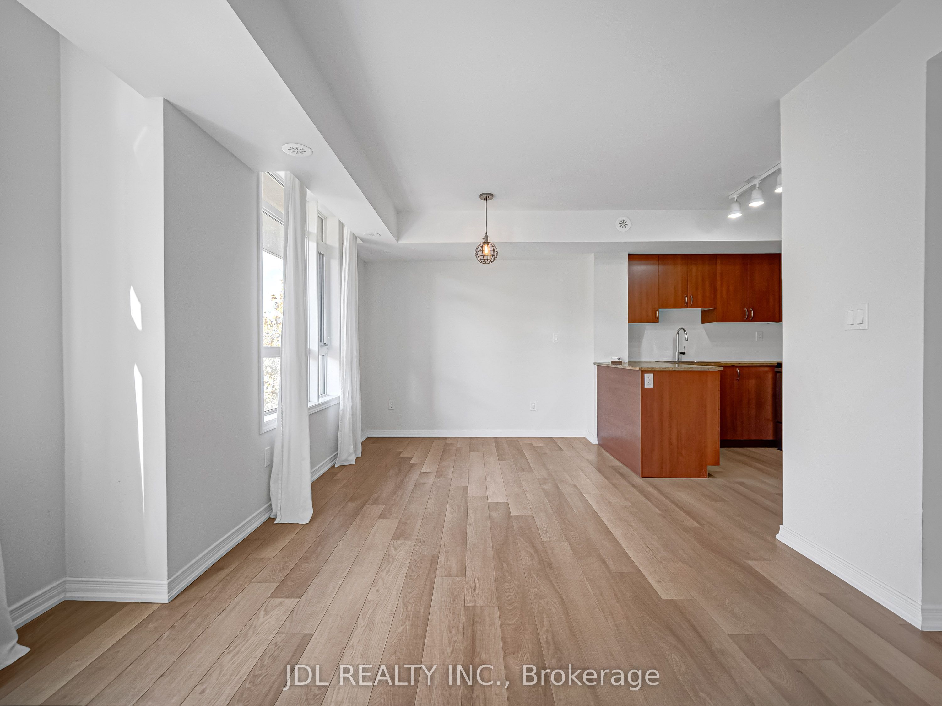 90 Orchid Place Drive 307 Property Photo 16