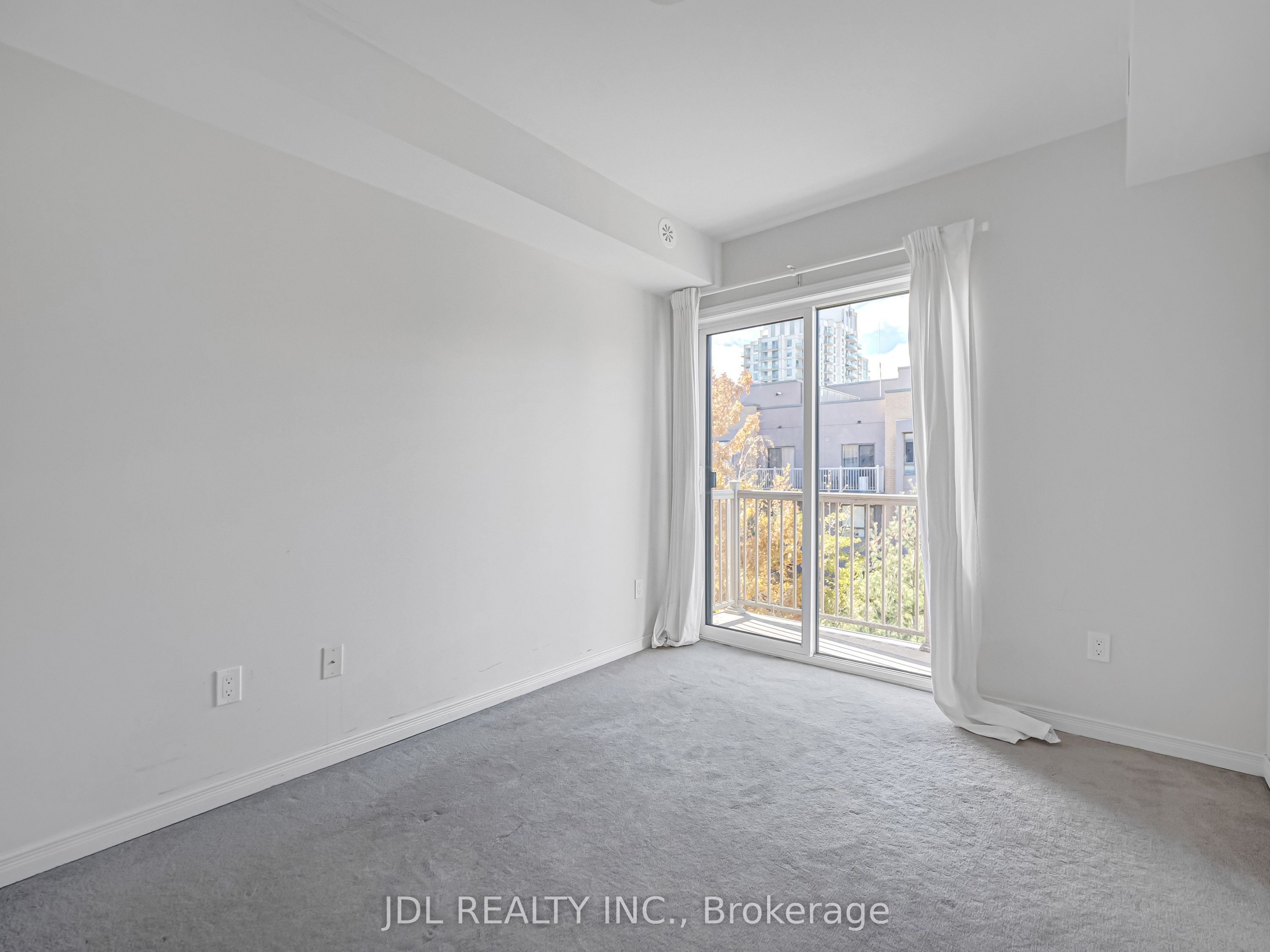 90 Orchid Place Drive 307 Property Photo 24