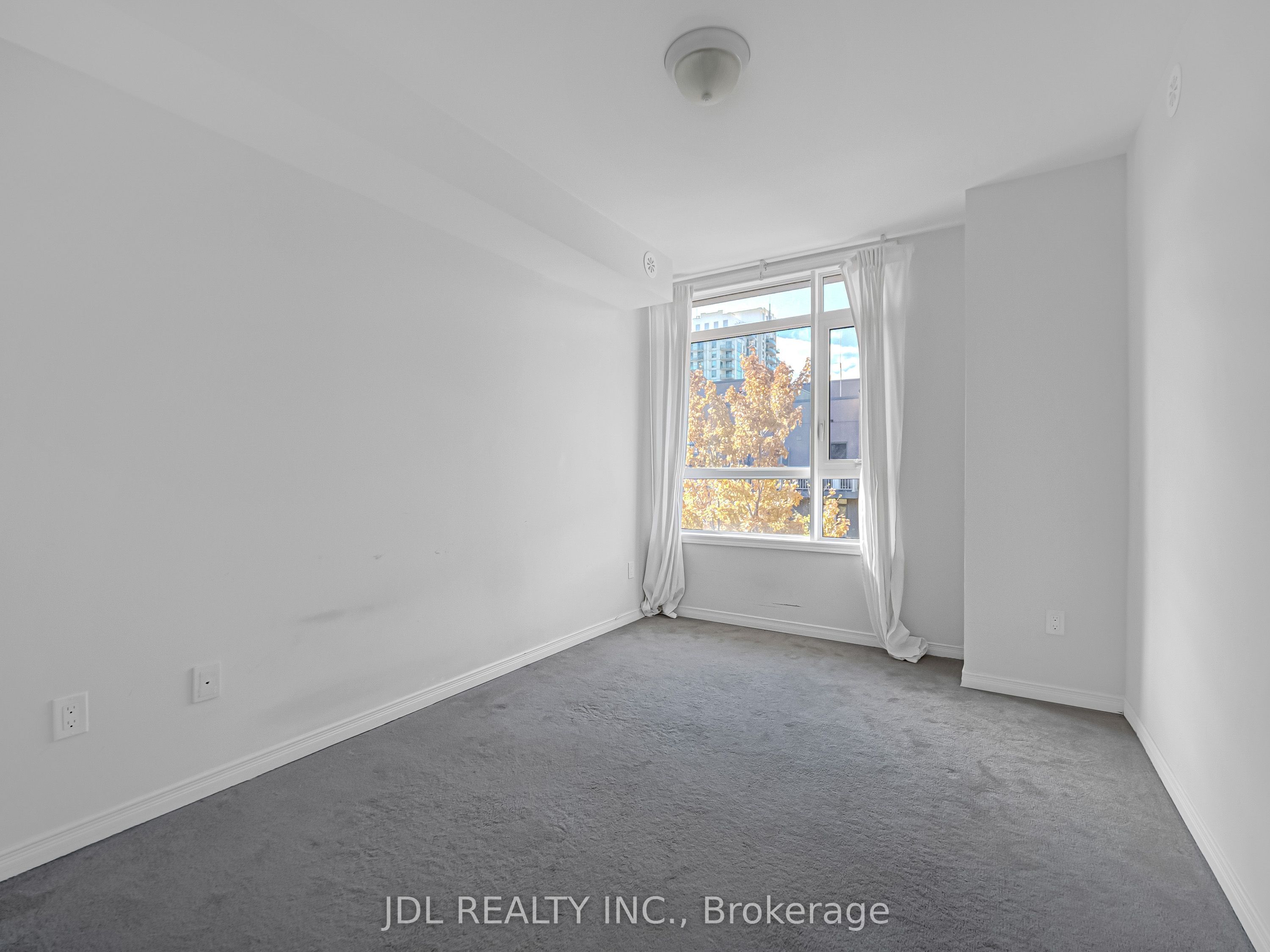 90 Orchid Place Drive 307 Property Photo 29