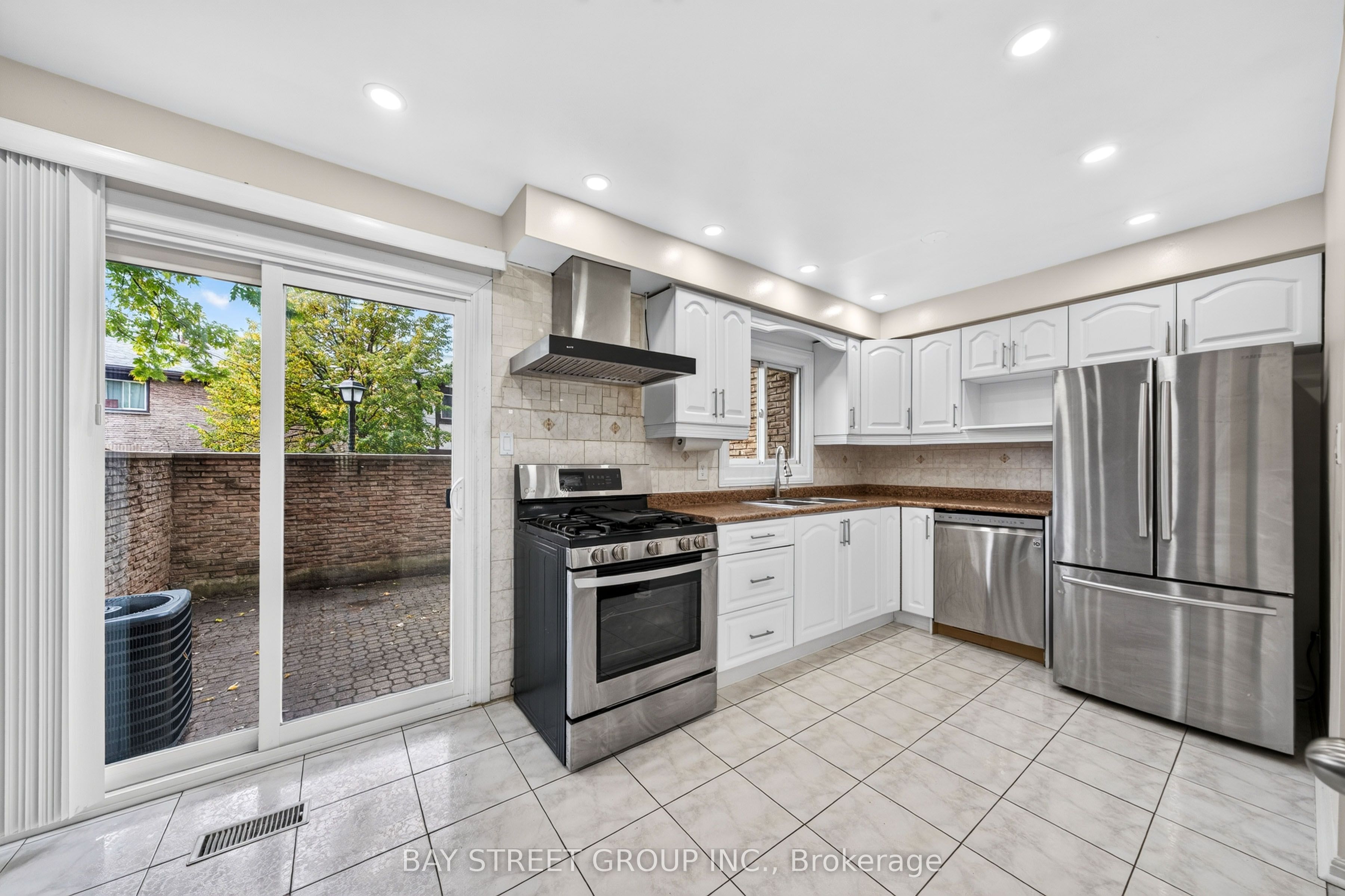 100 Burrows Hall Boulevard 49 Property Photo 15
