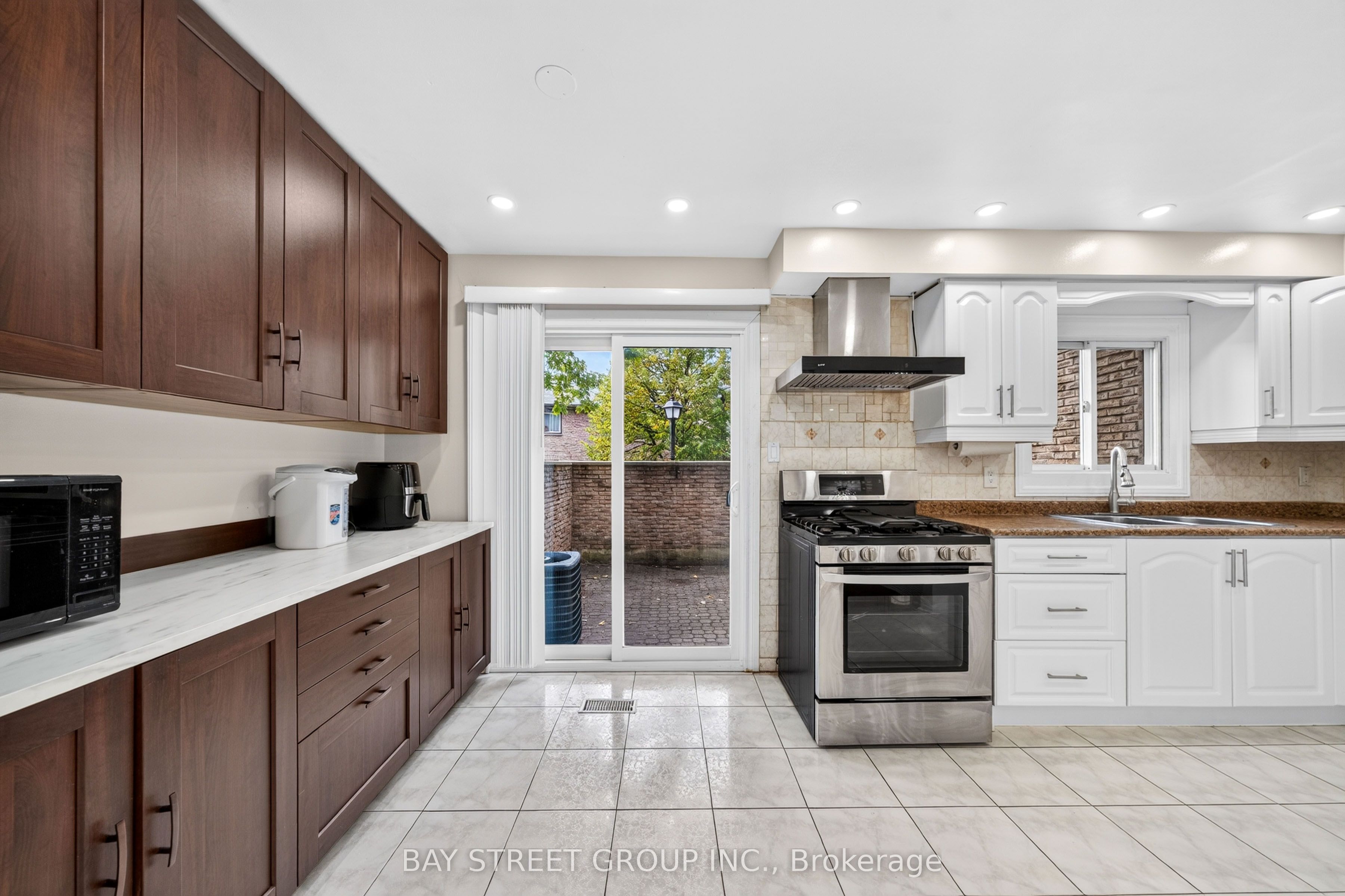 100 Burrows Hall Boulevard 49 Property Photo 16