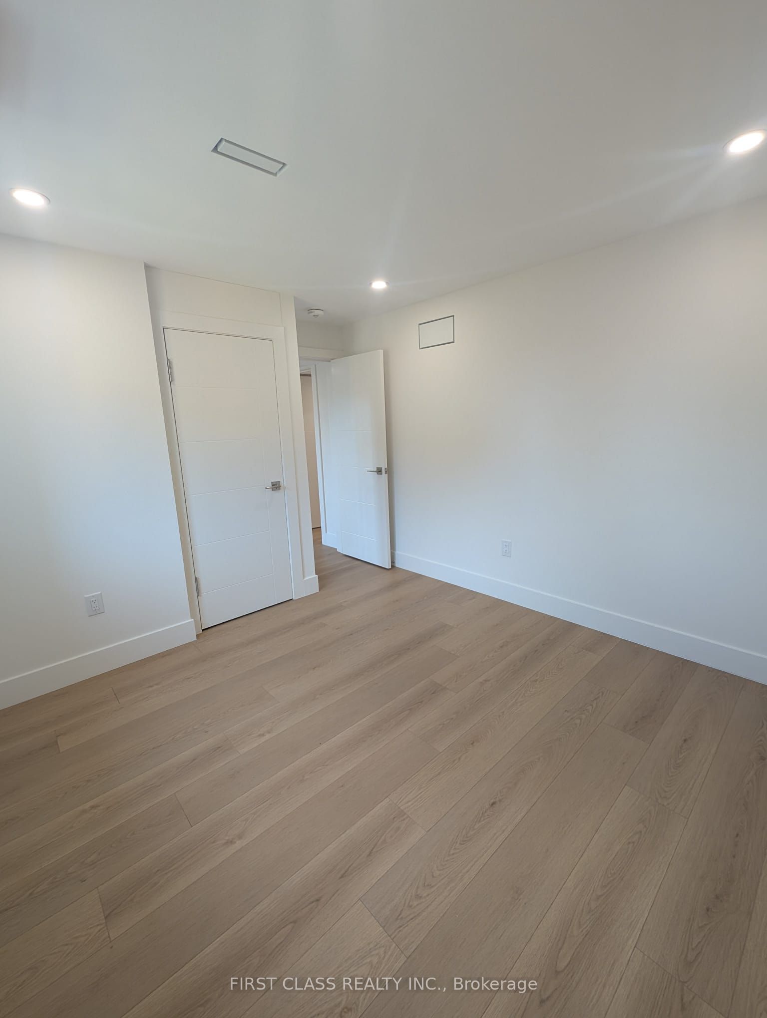 2577 S Bridle Road S Property Photo 17