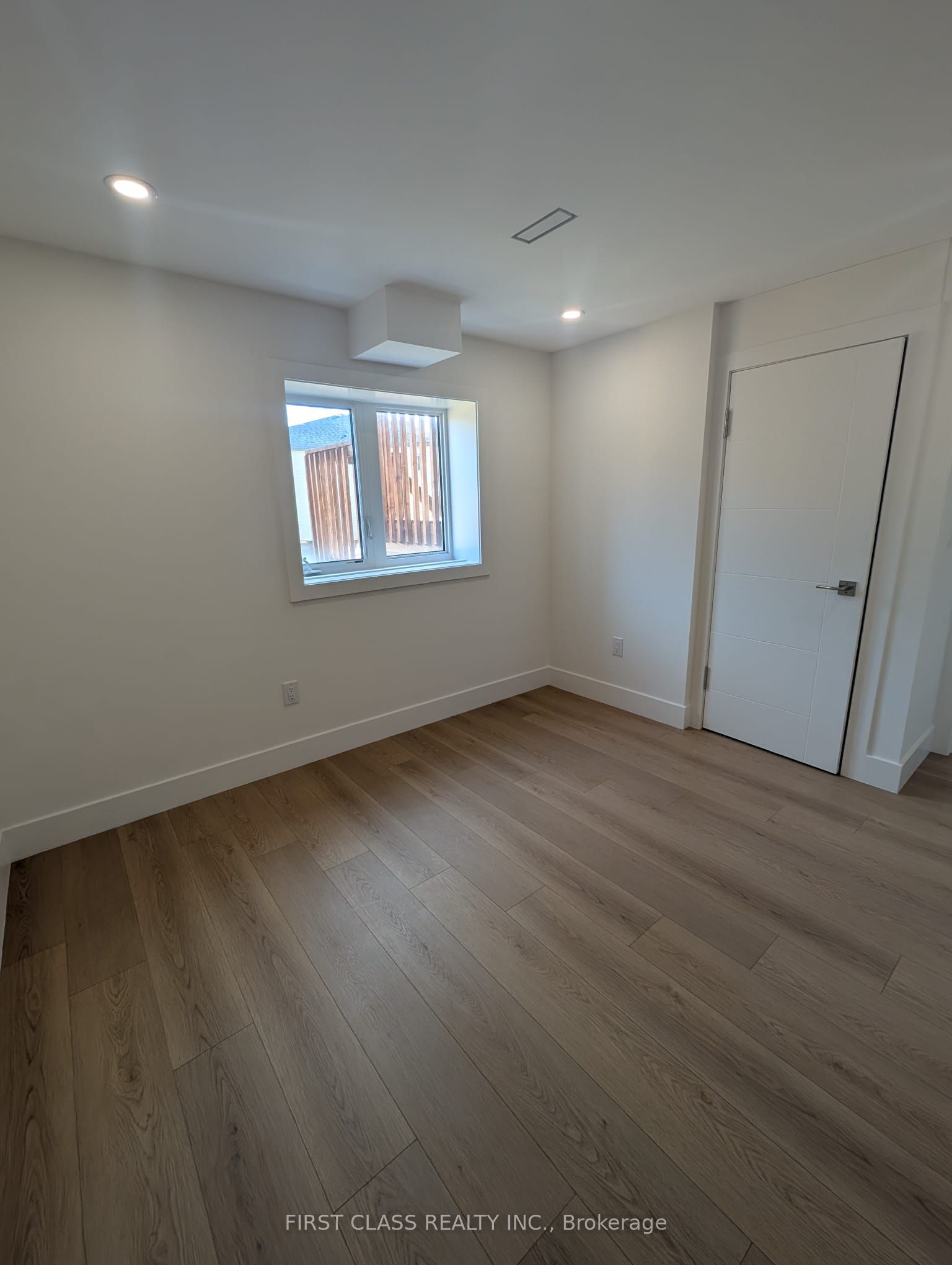 2577 S Bridle Road S Property Photo 18