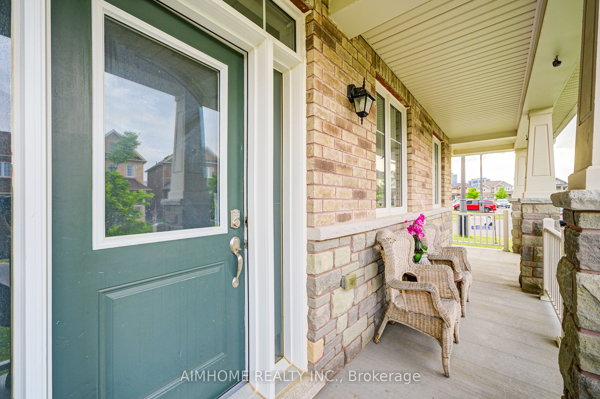 2383 Dobbinton Street Property Photo 5