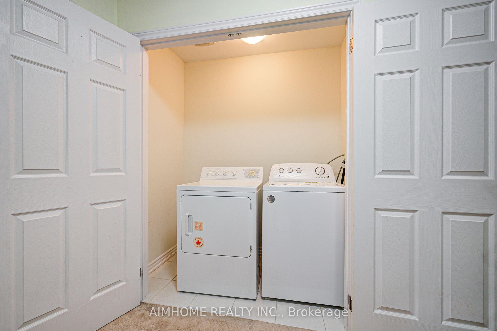 2383 Dobbinton Street Property Photo 25
