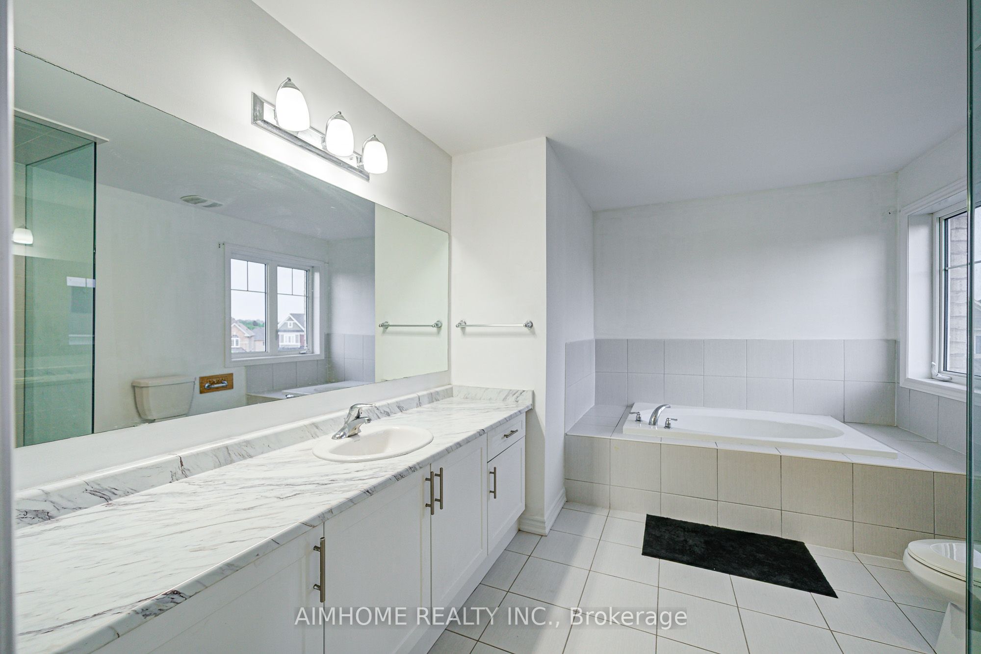 2383 Dobbinton Street Property Photo 27
