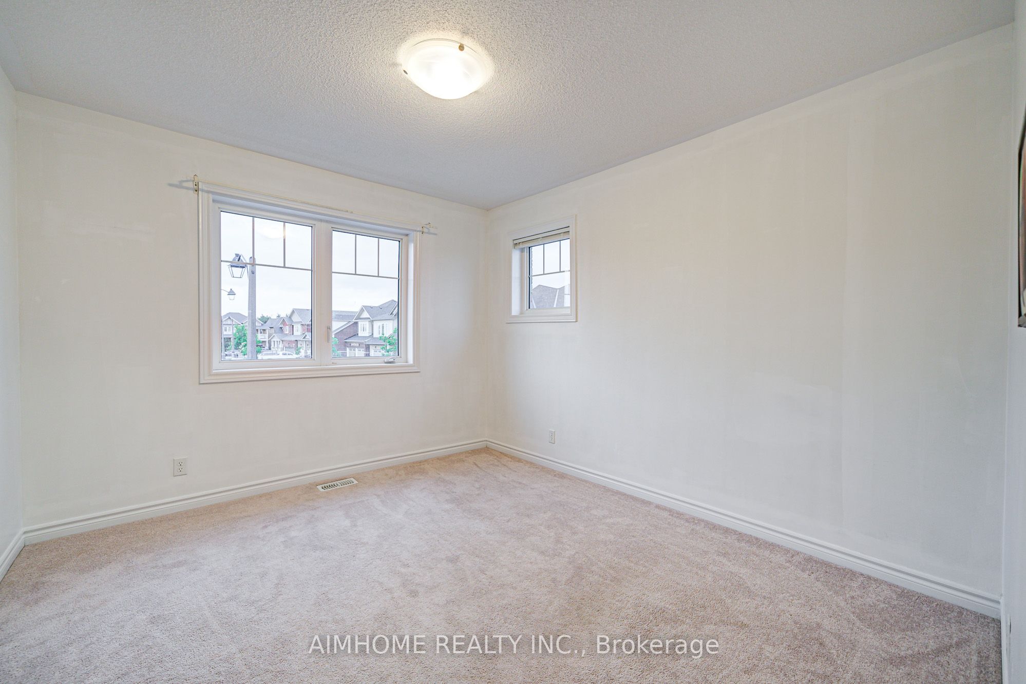 2383 Dobbinton Street Property Photo 29