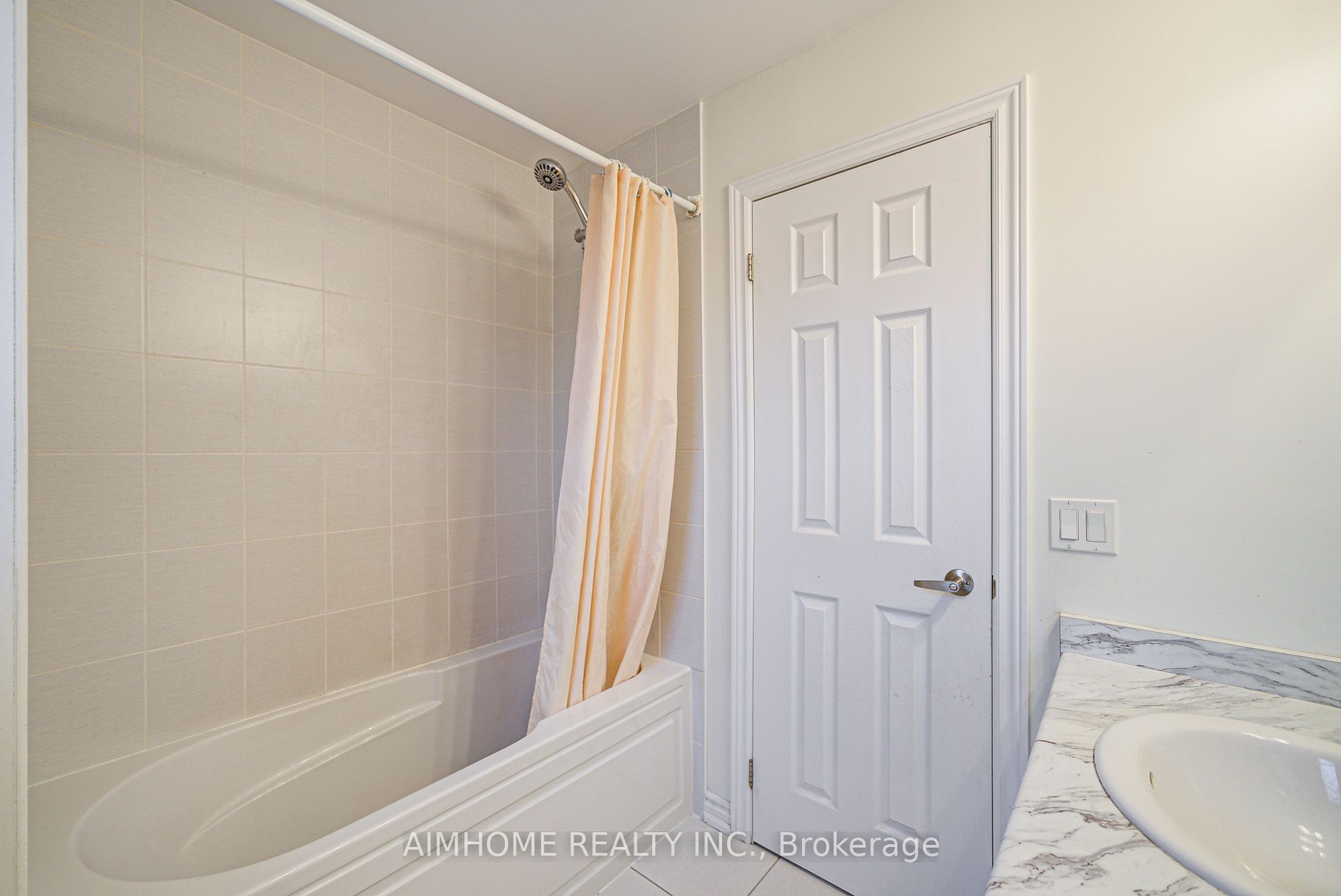 2383 Dobbinton Street Property Photo 31