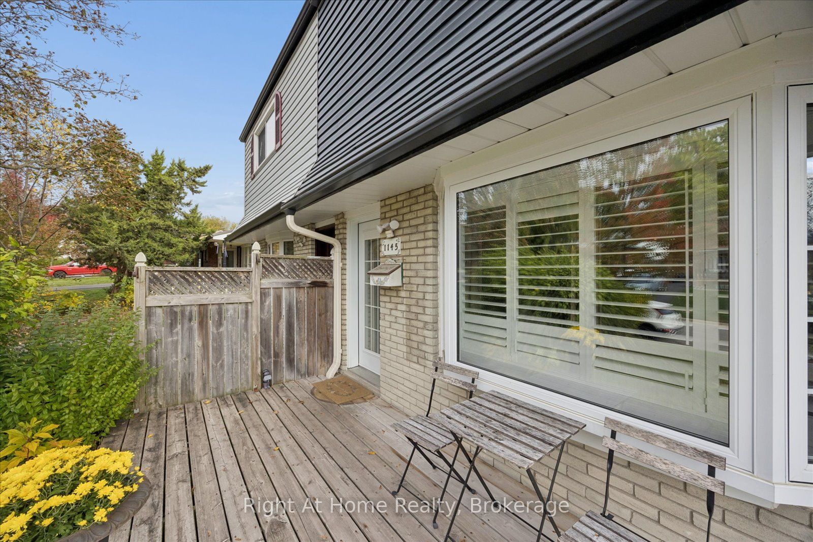 1145 Valley Court Property Photo 3