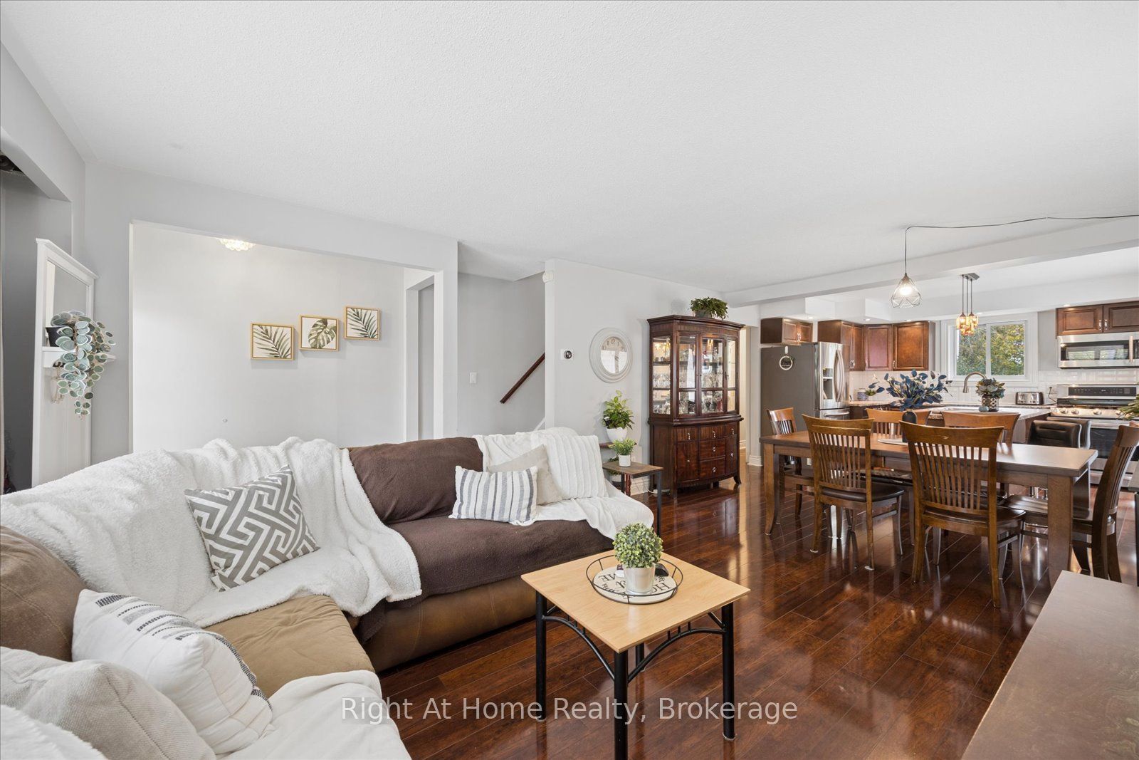 1145 Valley Court Property Photo 7