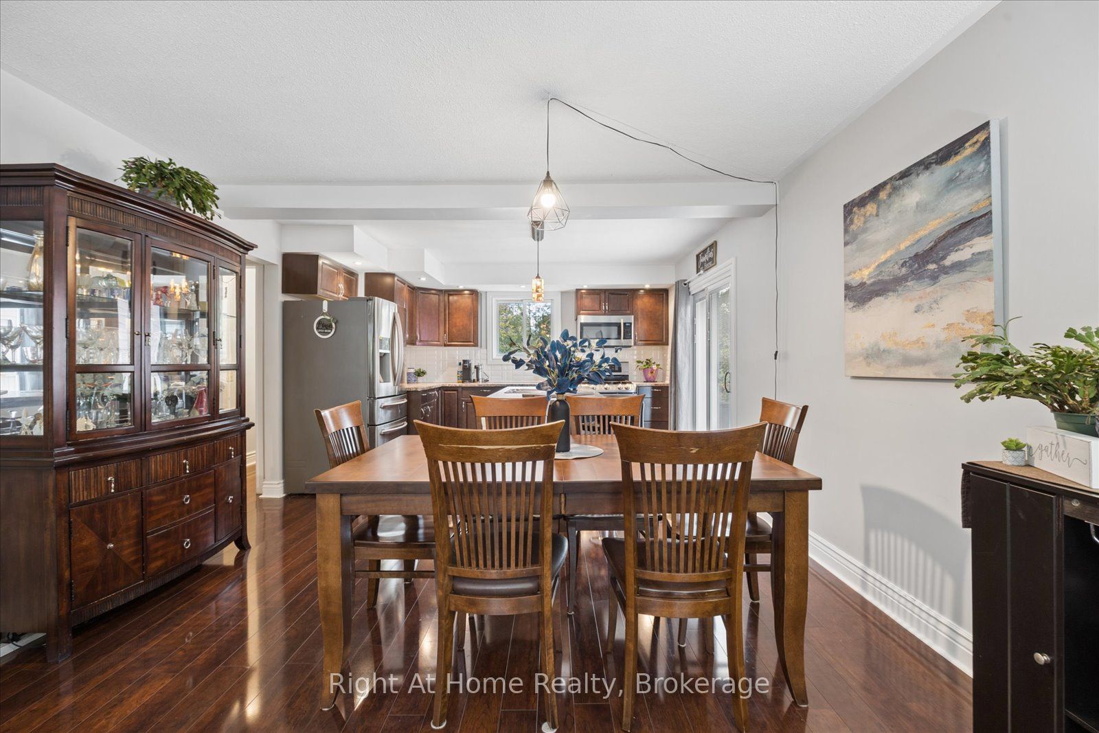 1145 Valley Court Property Photo 8
