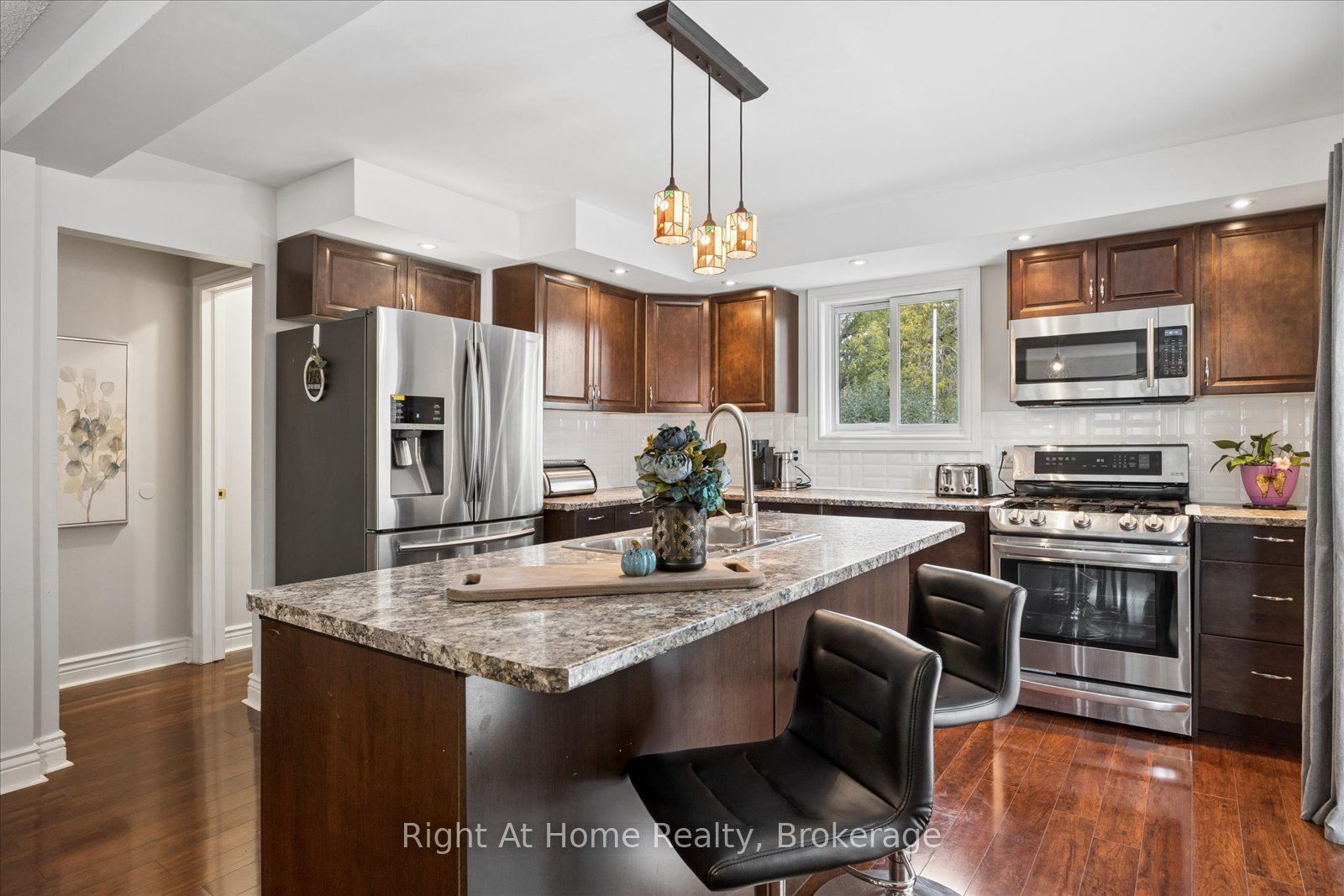 1145 Valley Court Property Photo 15