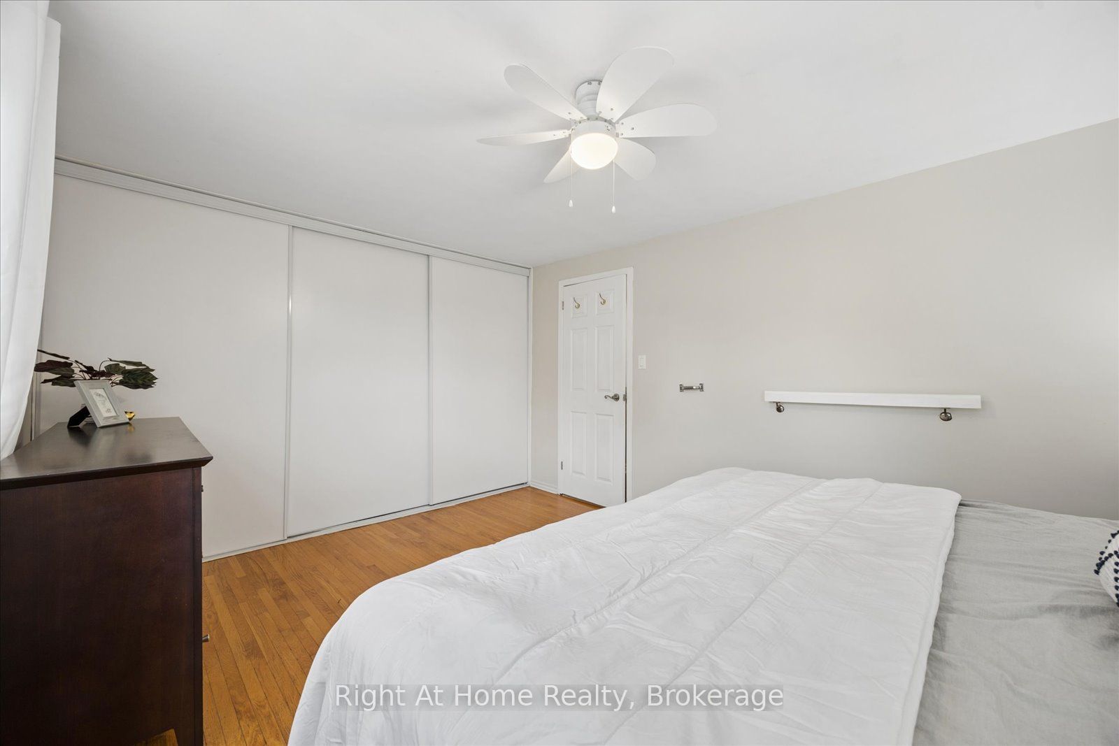 1145 Valley Court Property Photo 21