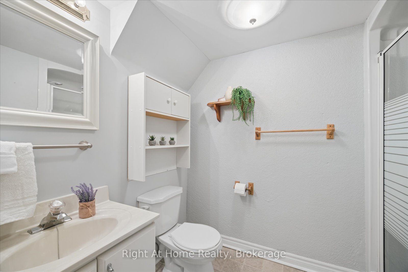 1145 Valley Court Property Photo 38