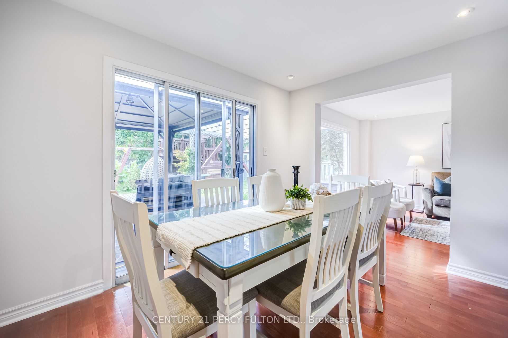 608 Beckworth Square Property Photo 8