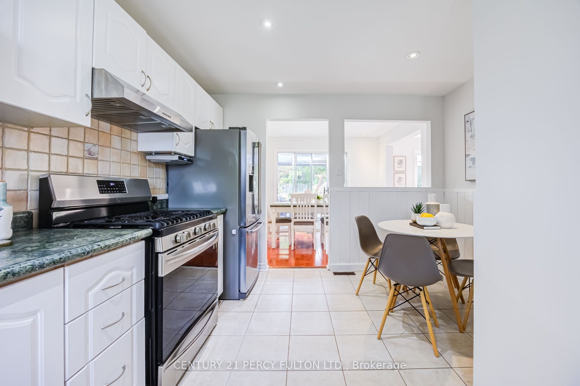 608 Beckworth Square Property Photo 12