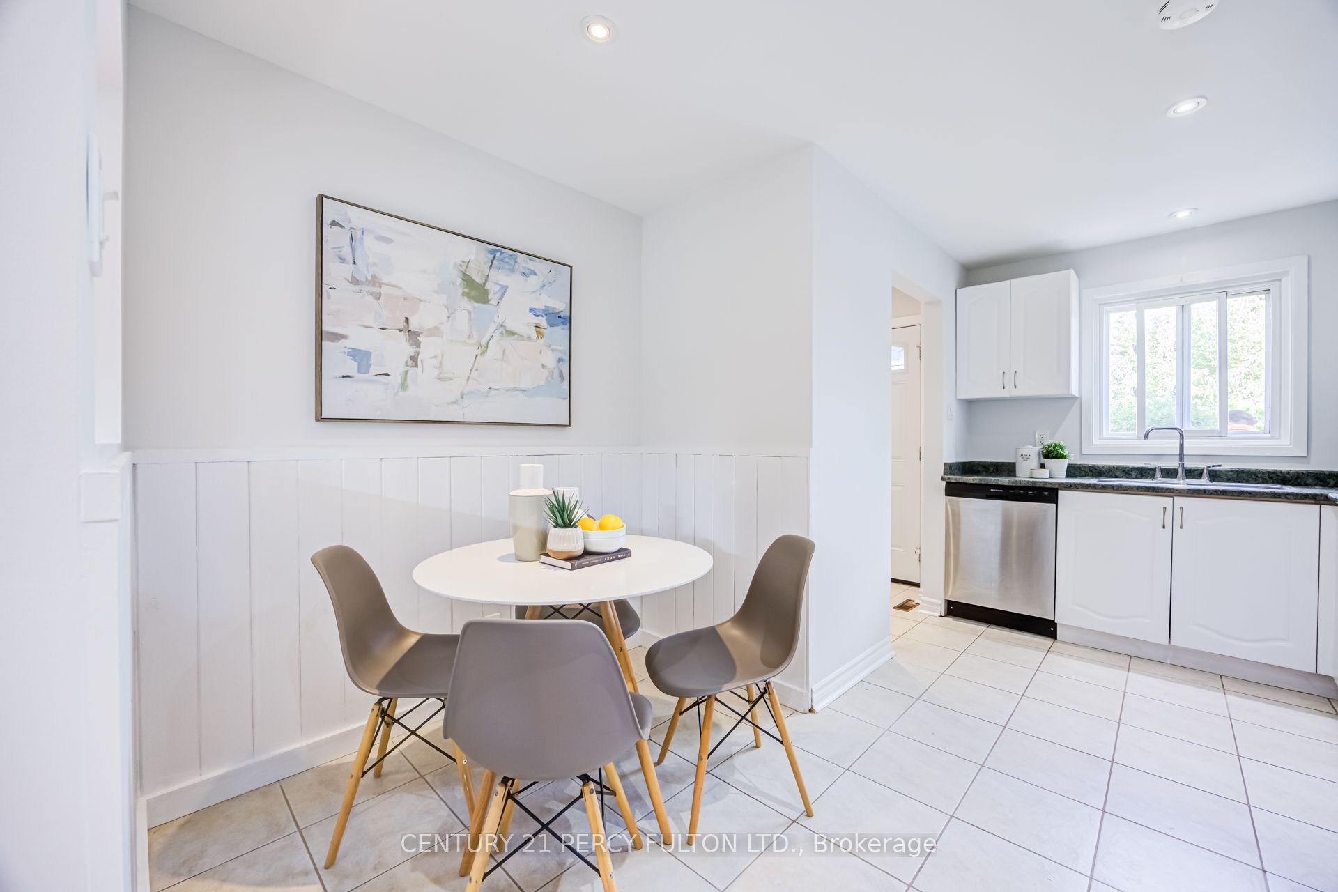 608 Beckworth Square Property Photo 14