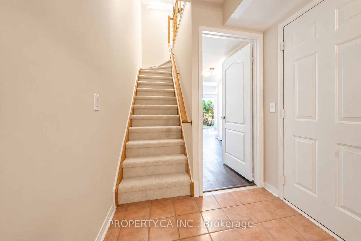 72 Jenkinson Way Property Photo 4