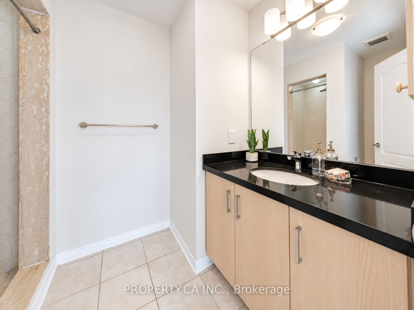 72 Jenkinson Way Property Photo 16