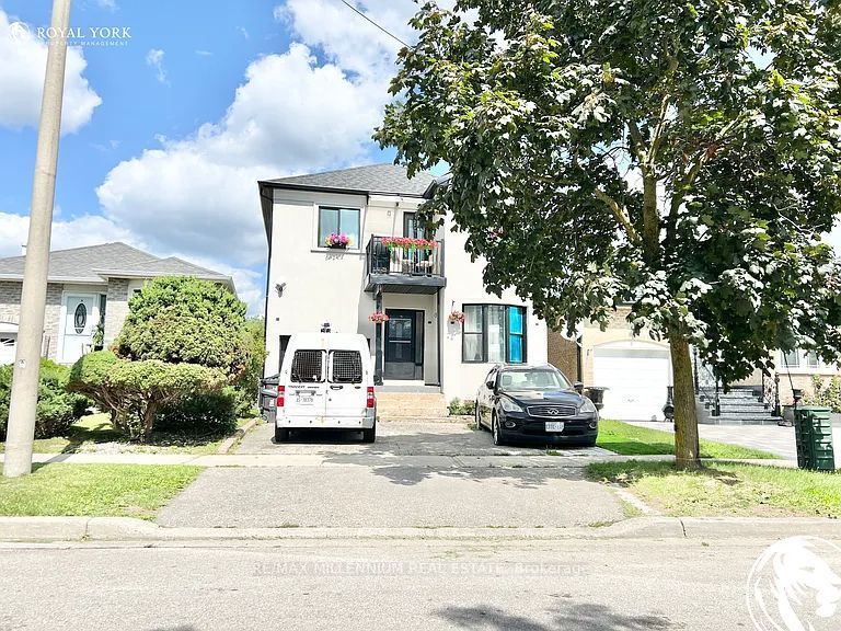 66 Overlord Crescent Lower Property Photo 1