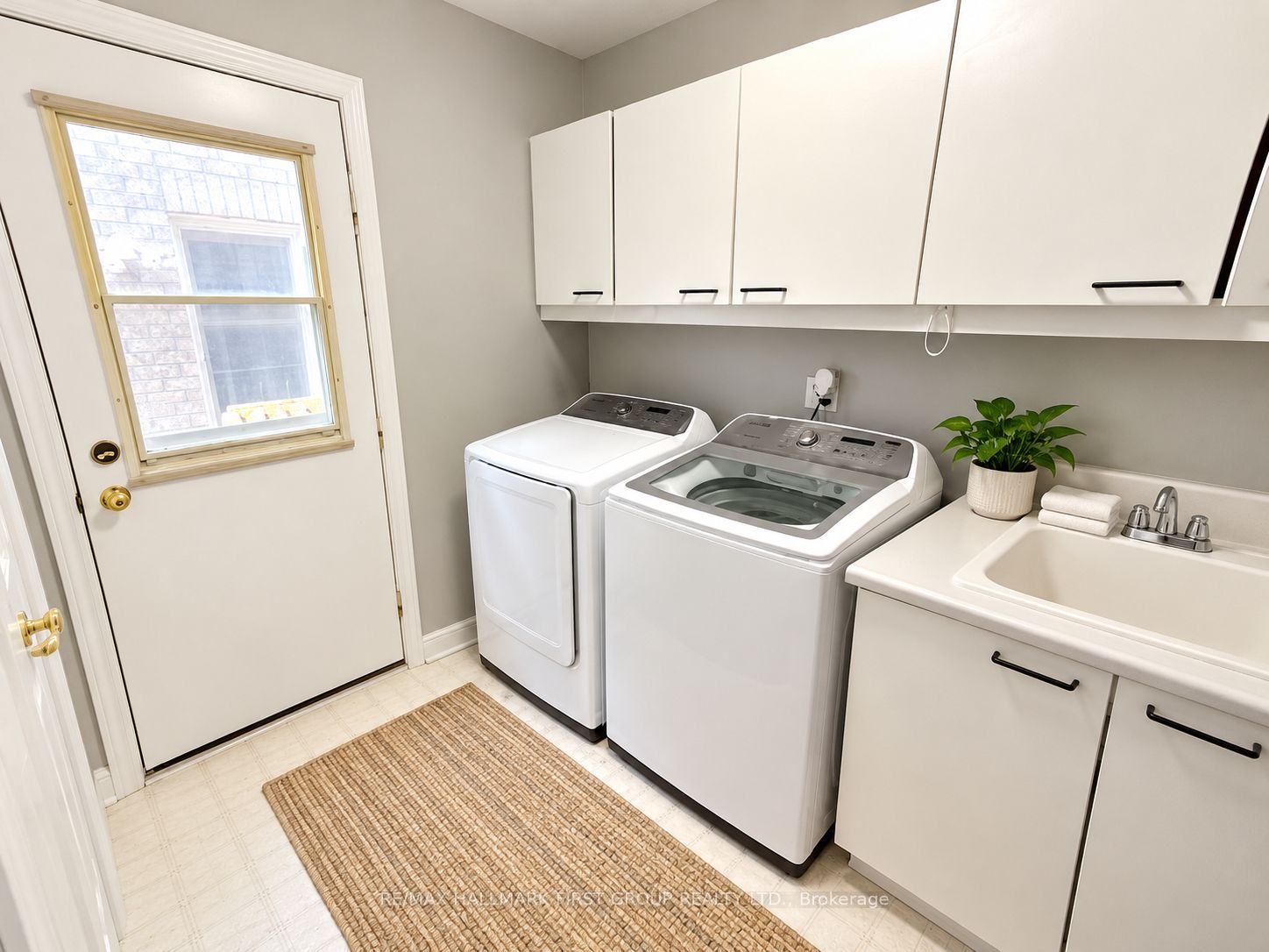 10 Darley Street Property Photo 8