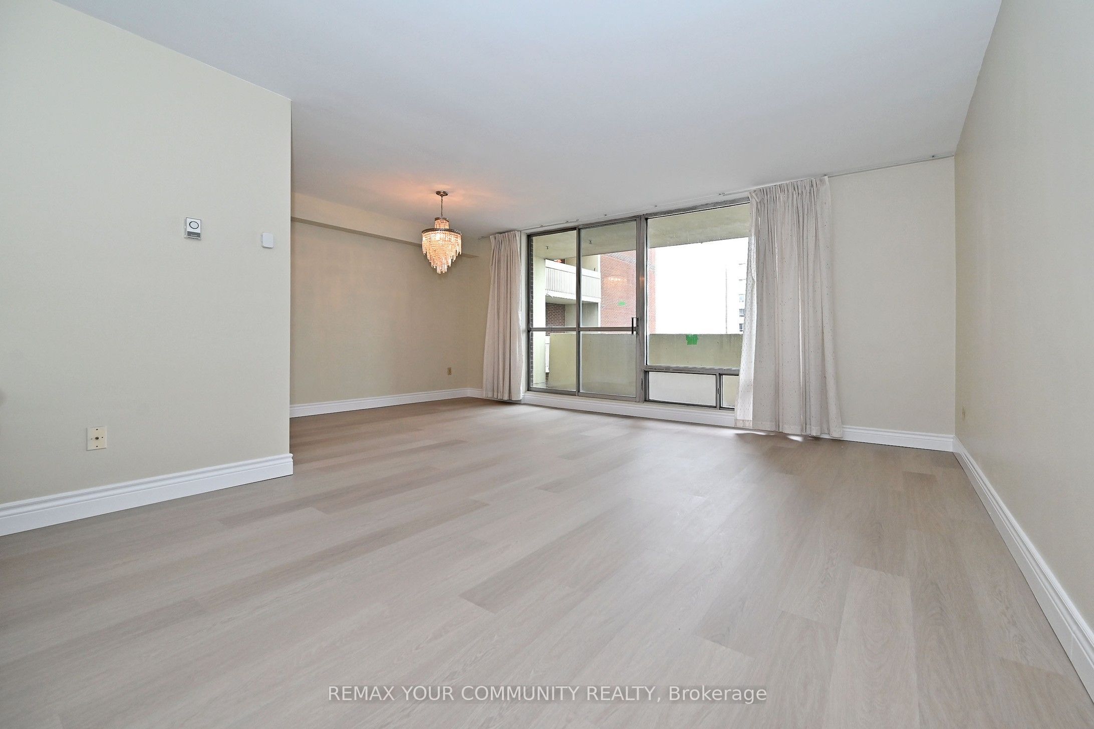 5 Massey Square 2602 Property Photo 5