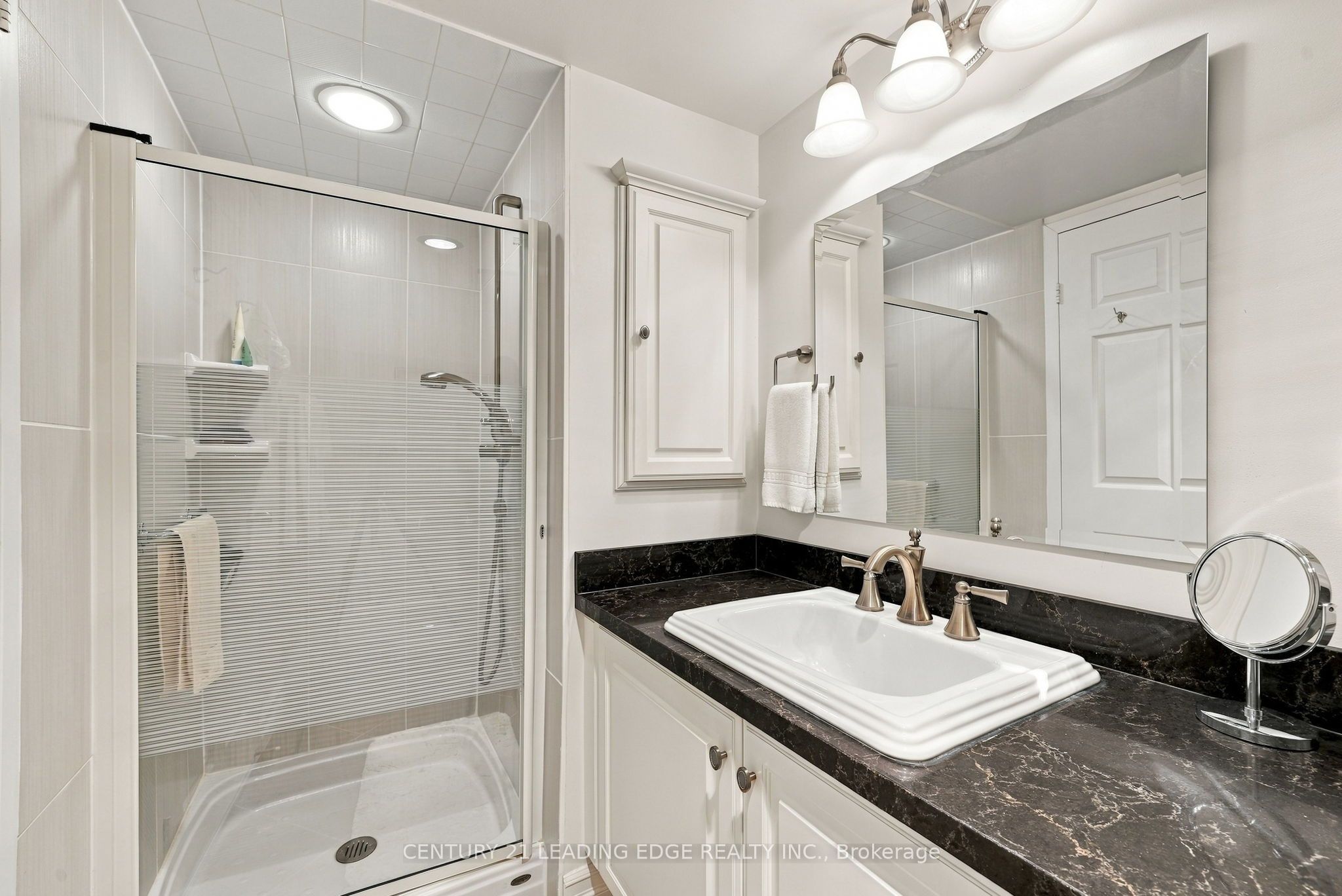 360 Watson Street W 611 Property Photo 32