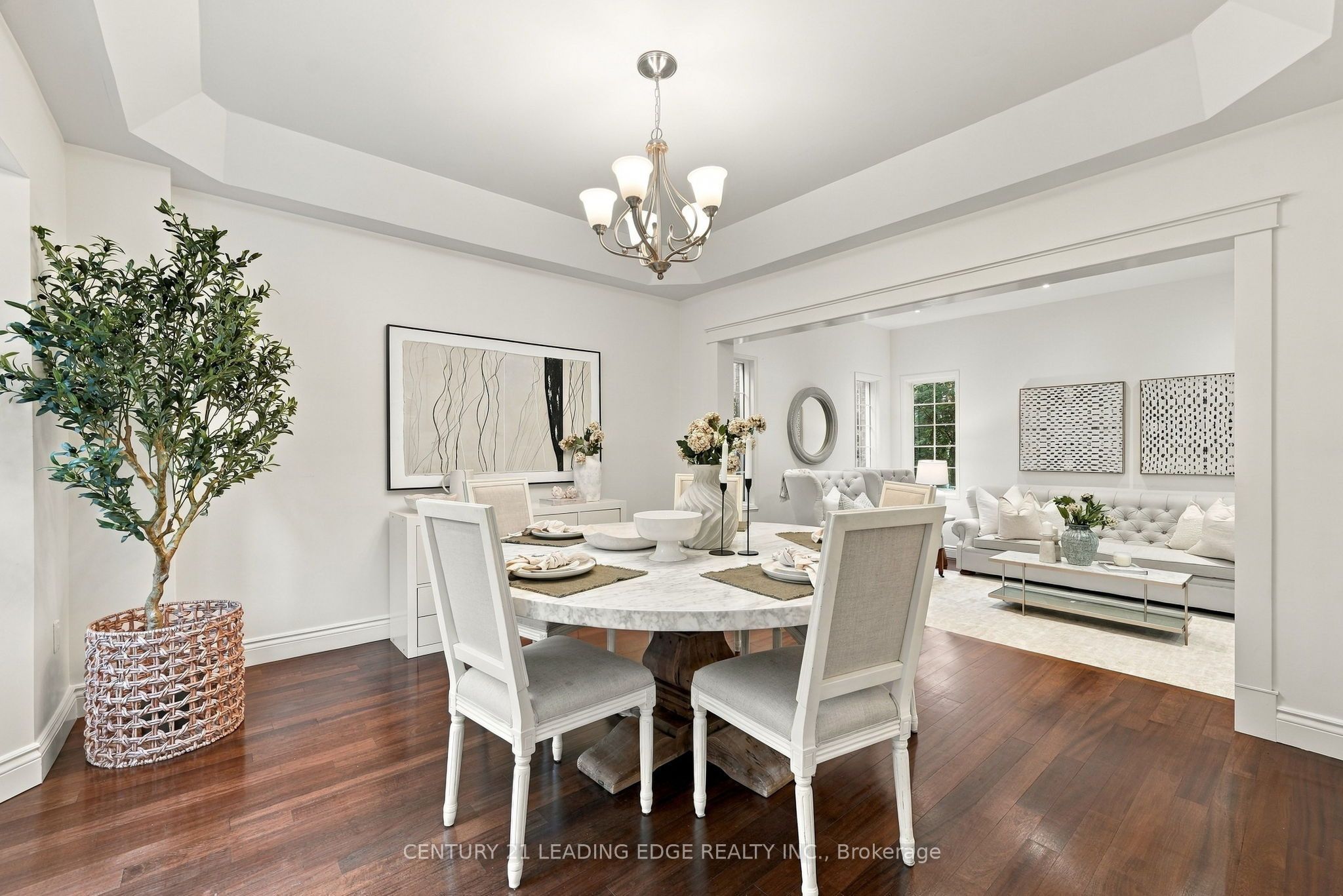 1629 Valley Ridge Crescent Property Photo 11