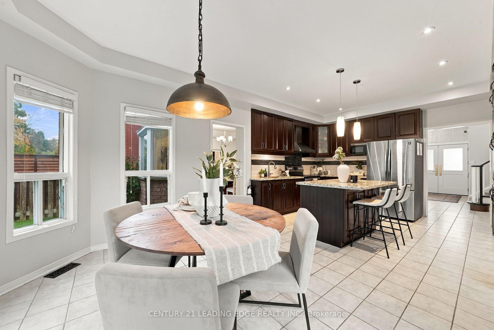1629 Valley Ridge Crescent Property Photo 20