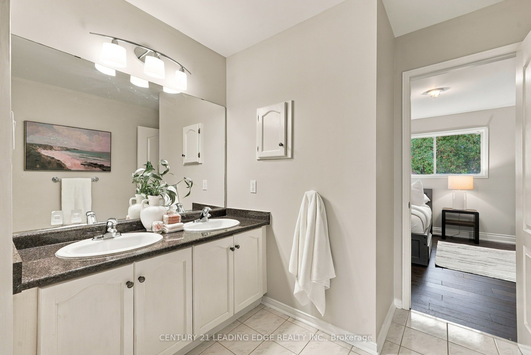 1629 Valley Ridge Crescent Property Photo 27