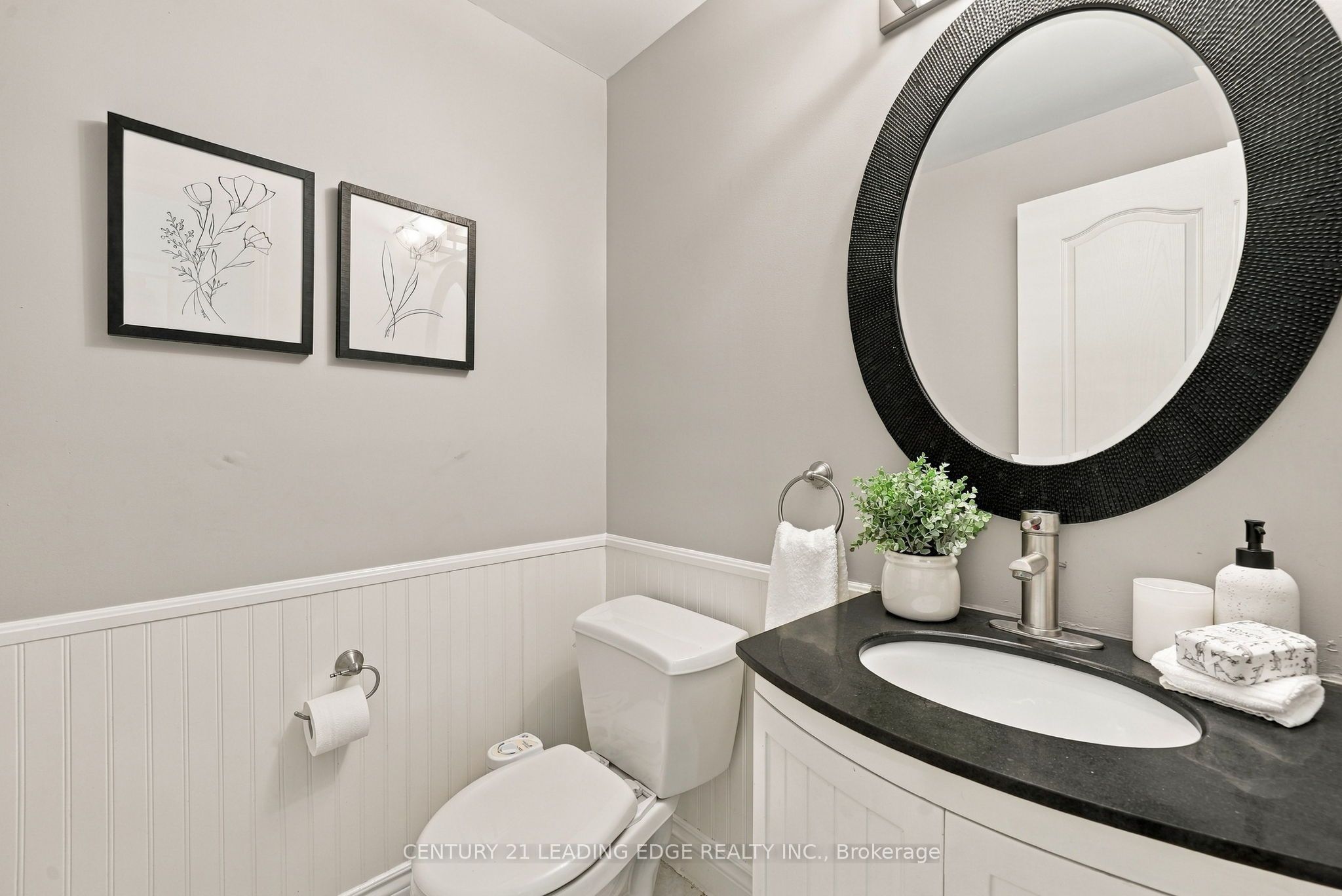 1629 Valley Ridge Crescent Property Photo 30