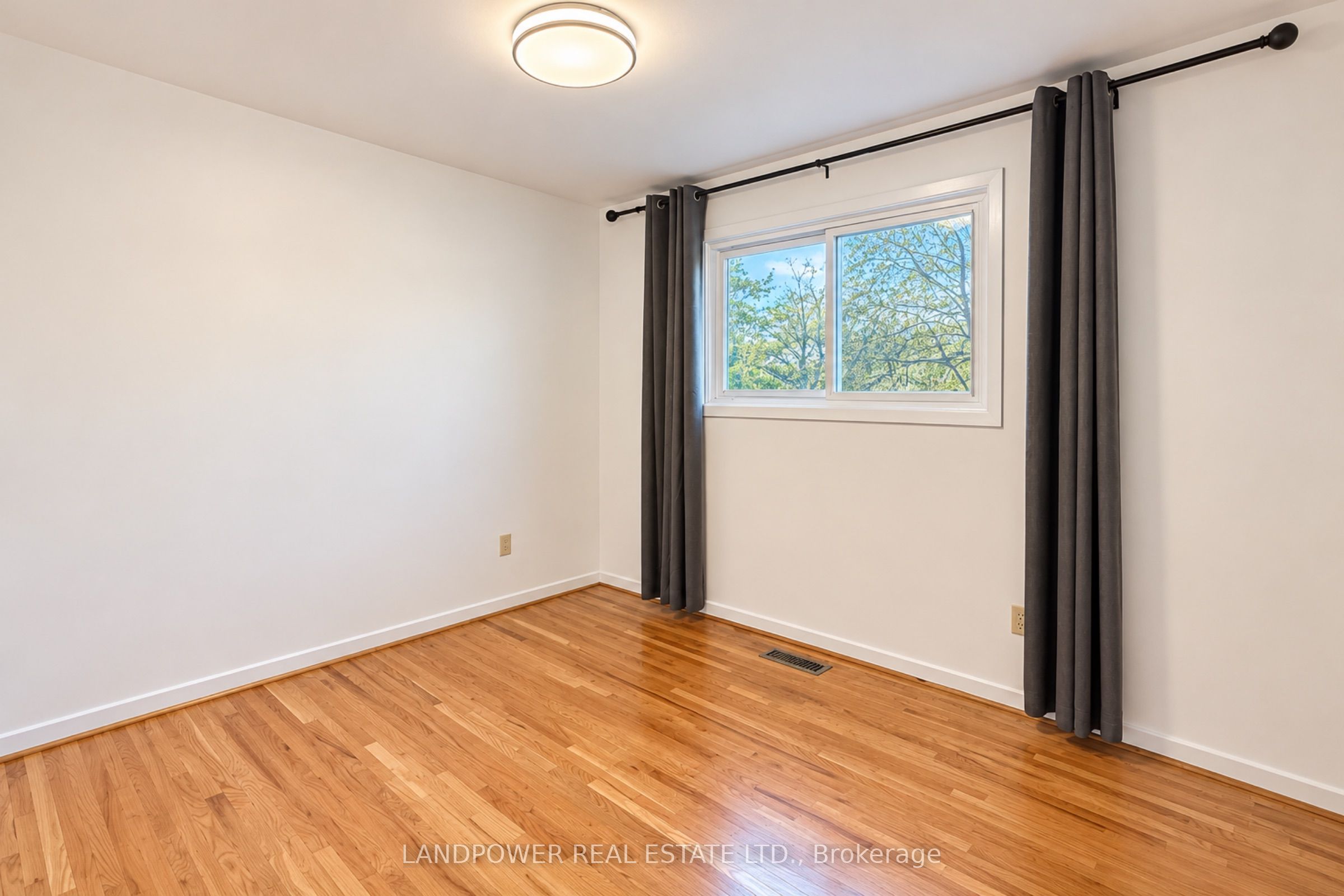 5 Kellen Street Property Photo 40